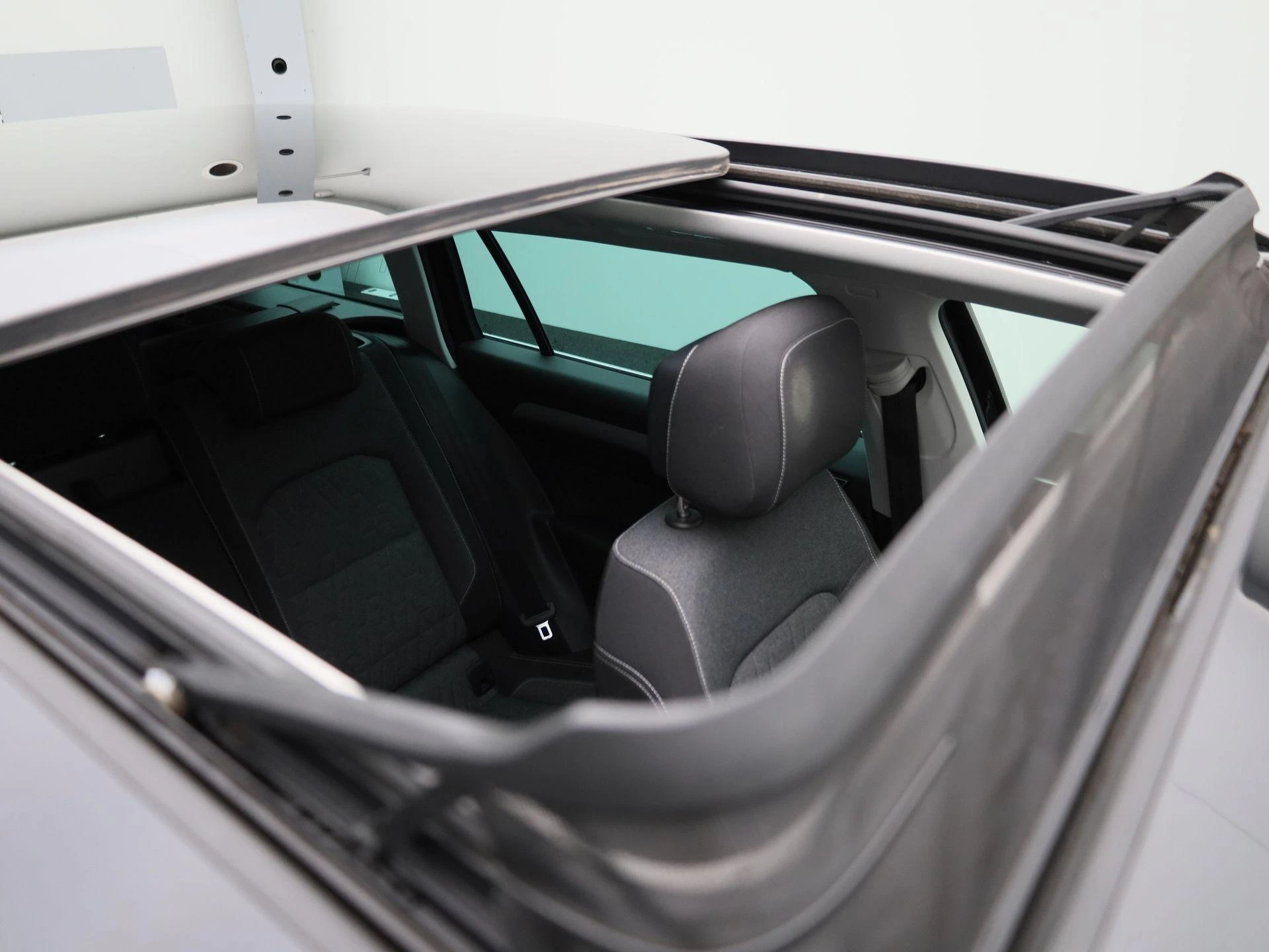Volkswagen-Passat-image-41