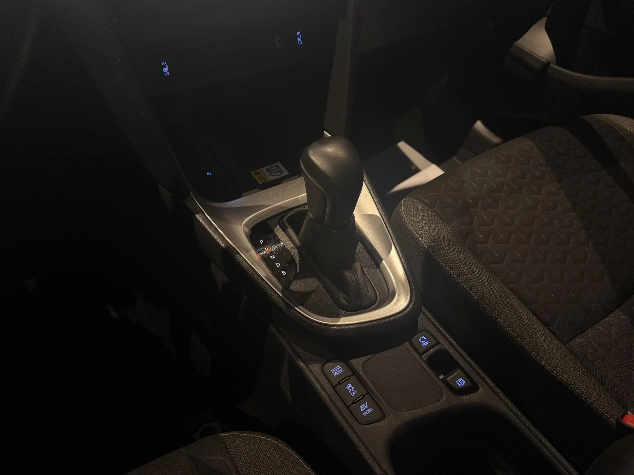Toyota-Yaris Cross-image-12