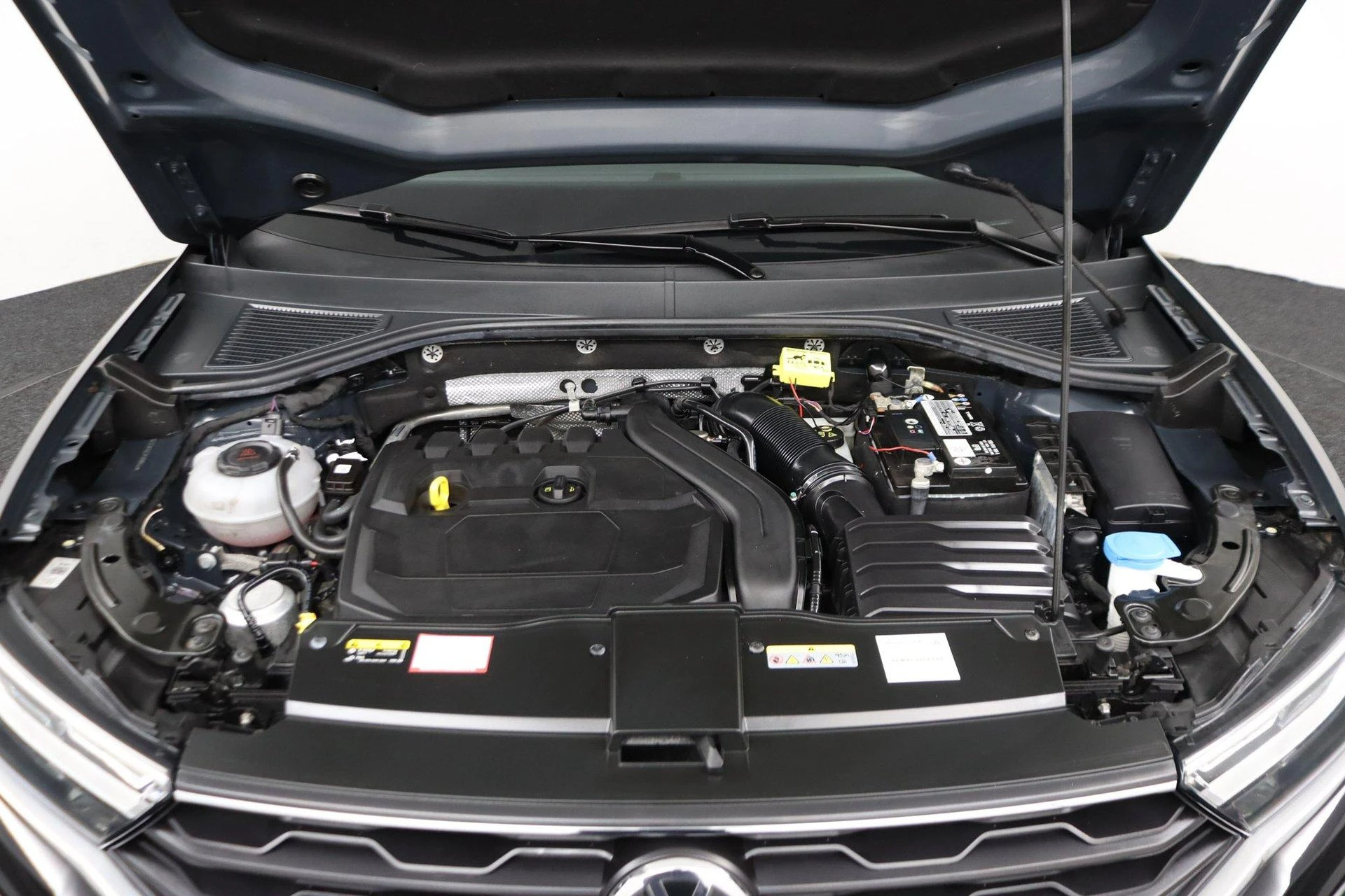 Volkswagen-T-Roc-image-29