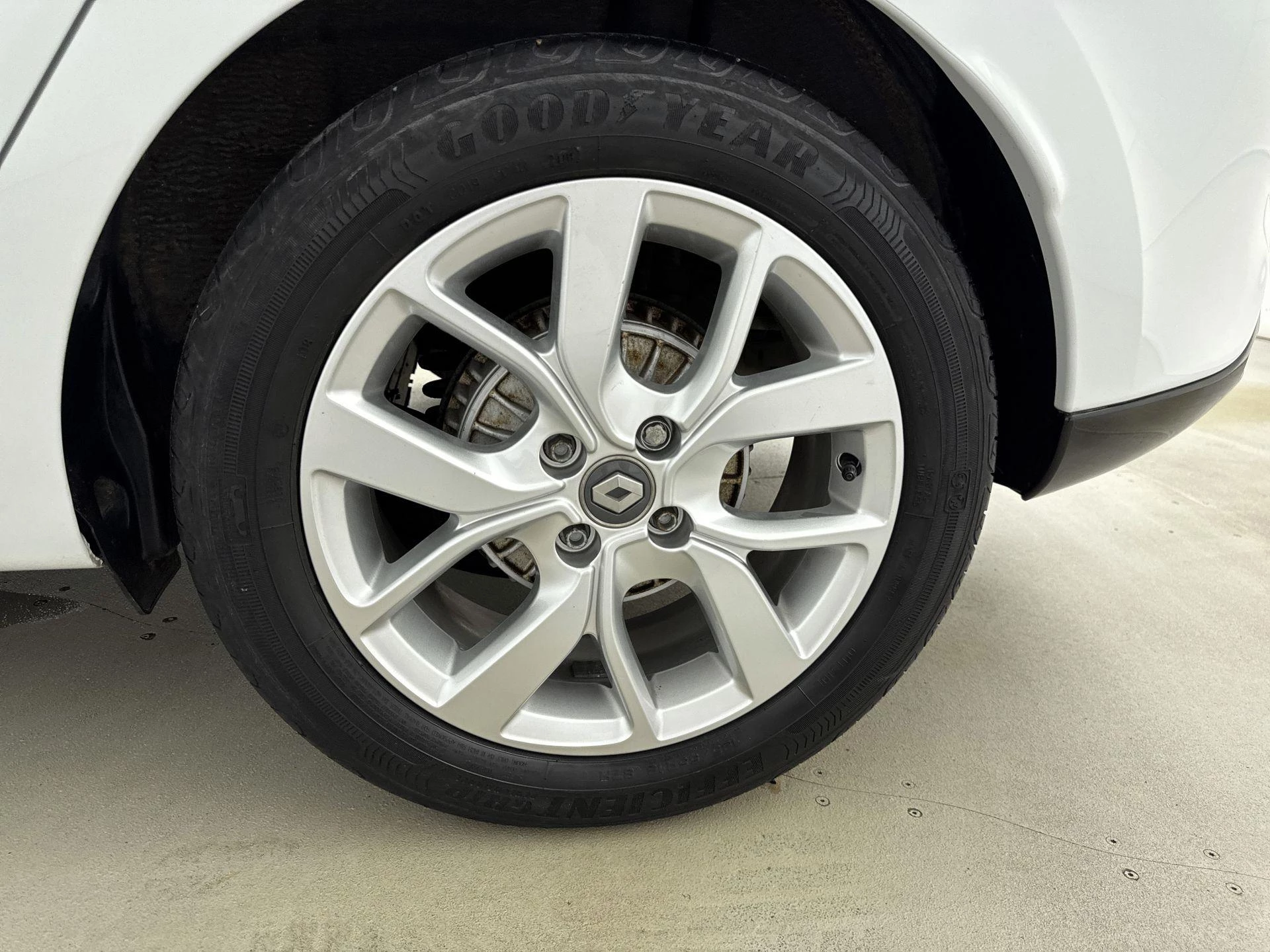 Renault-Clio-image-15