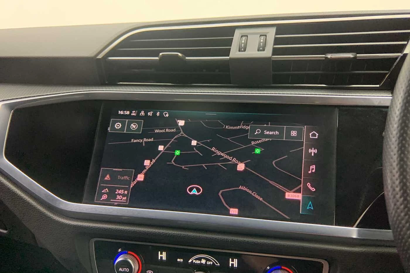 Audi-Q3-image-12