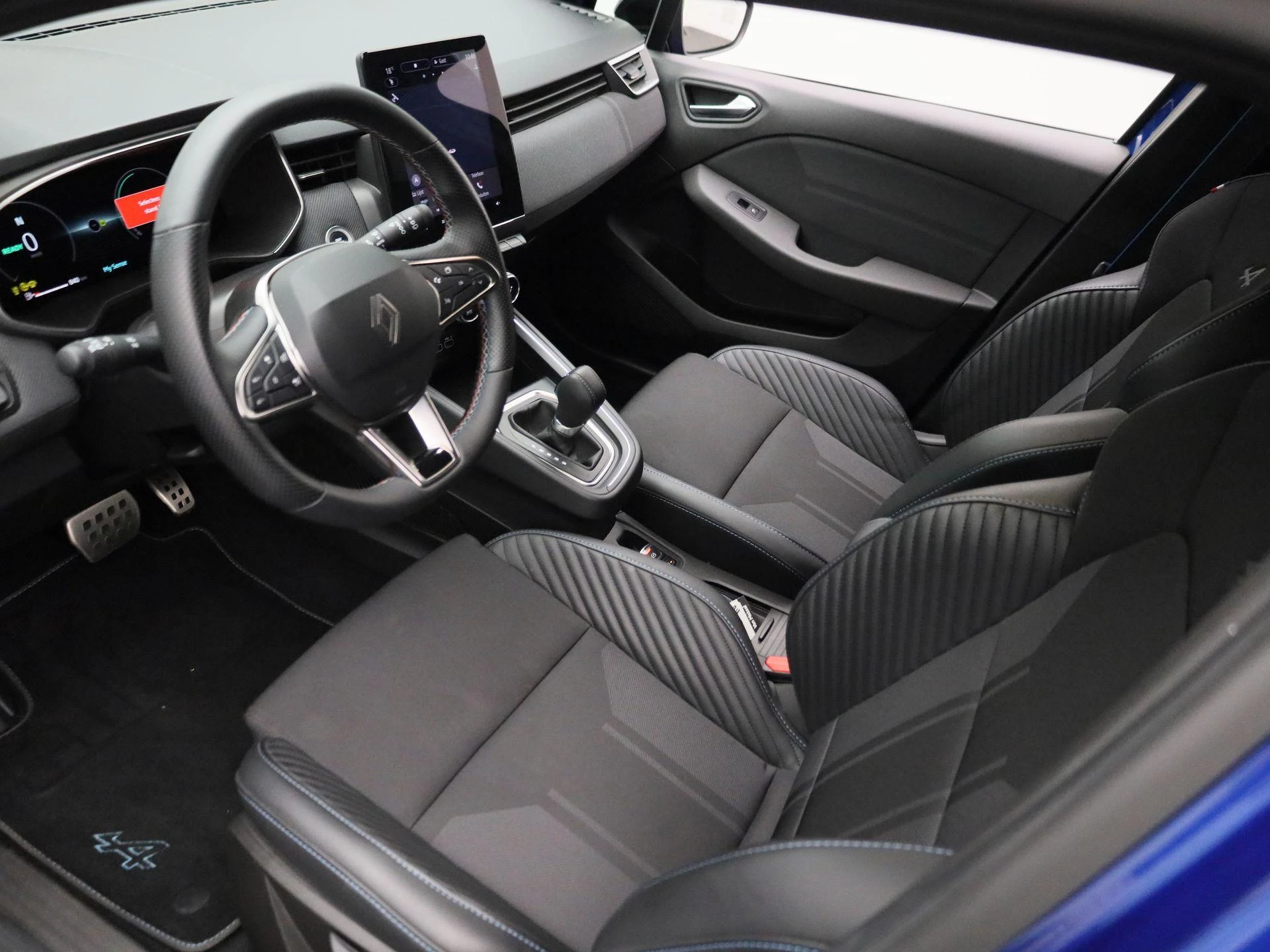 Renault-Clio-image-15