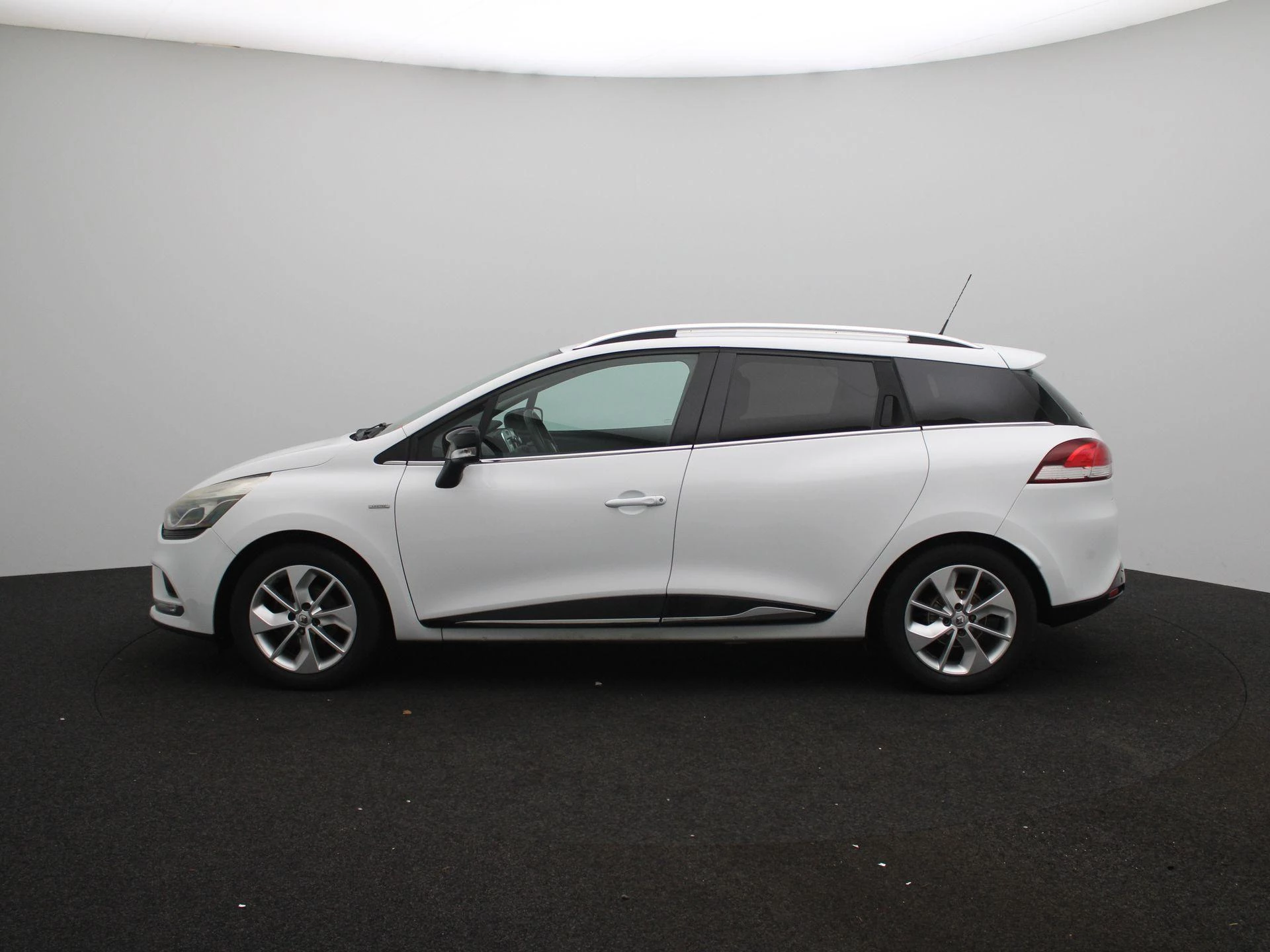 Renault-Clio-image-4