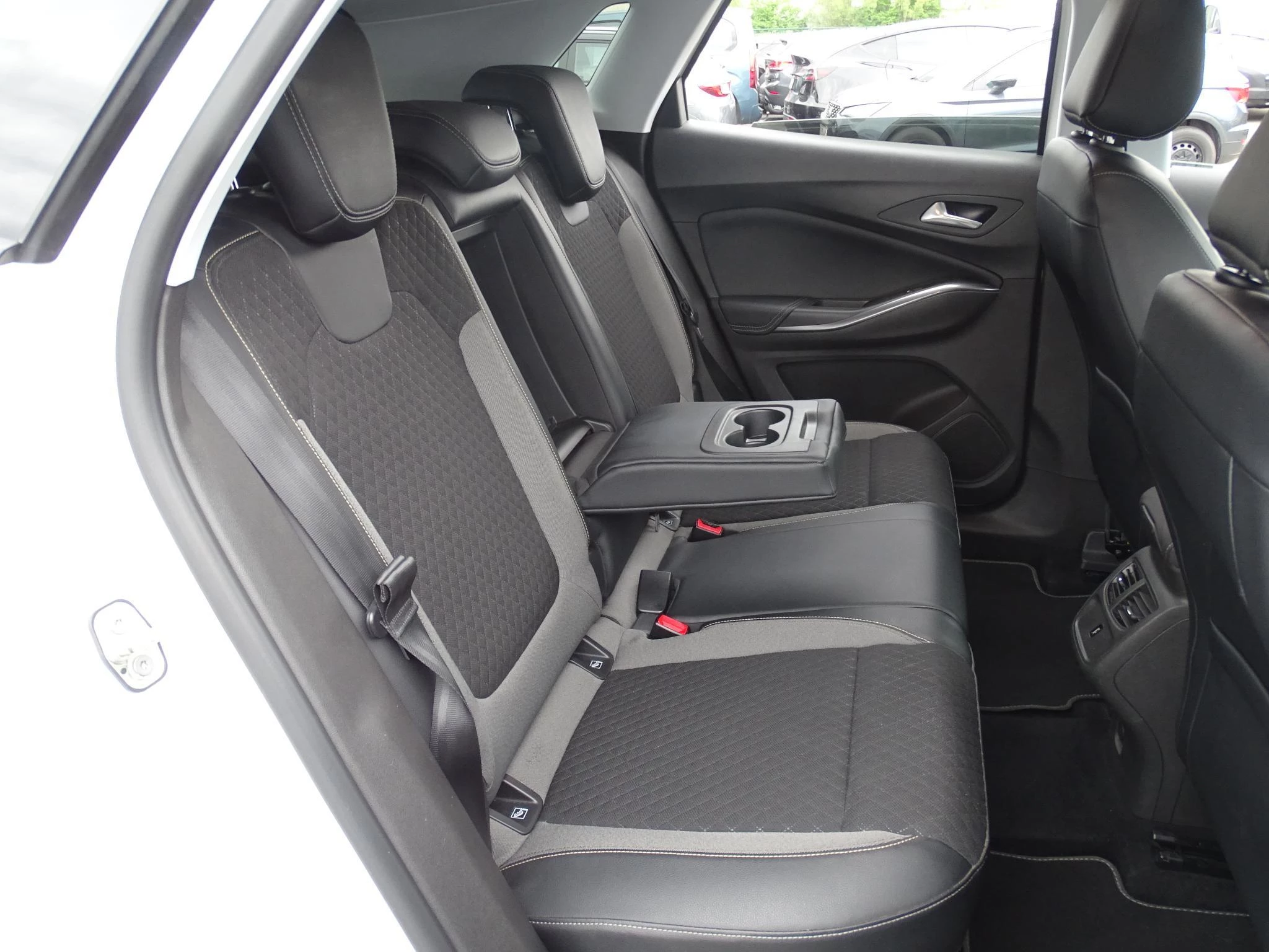 Opel-Grandland X-image-9