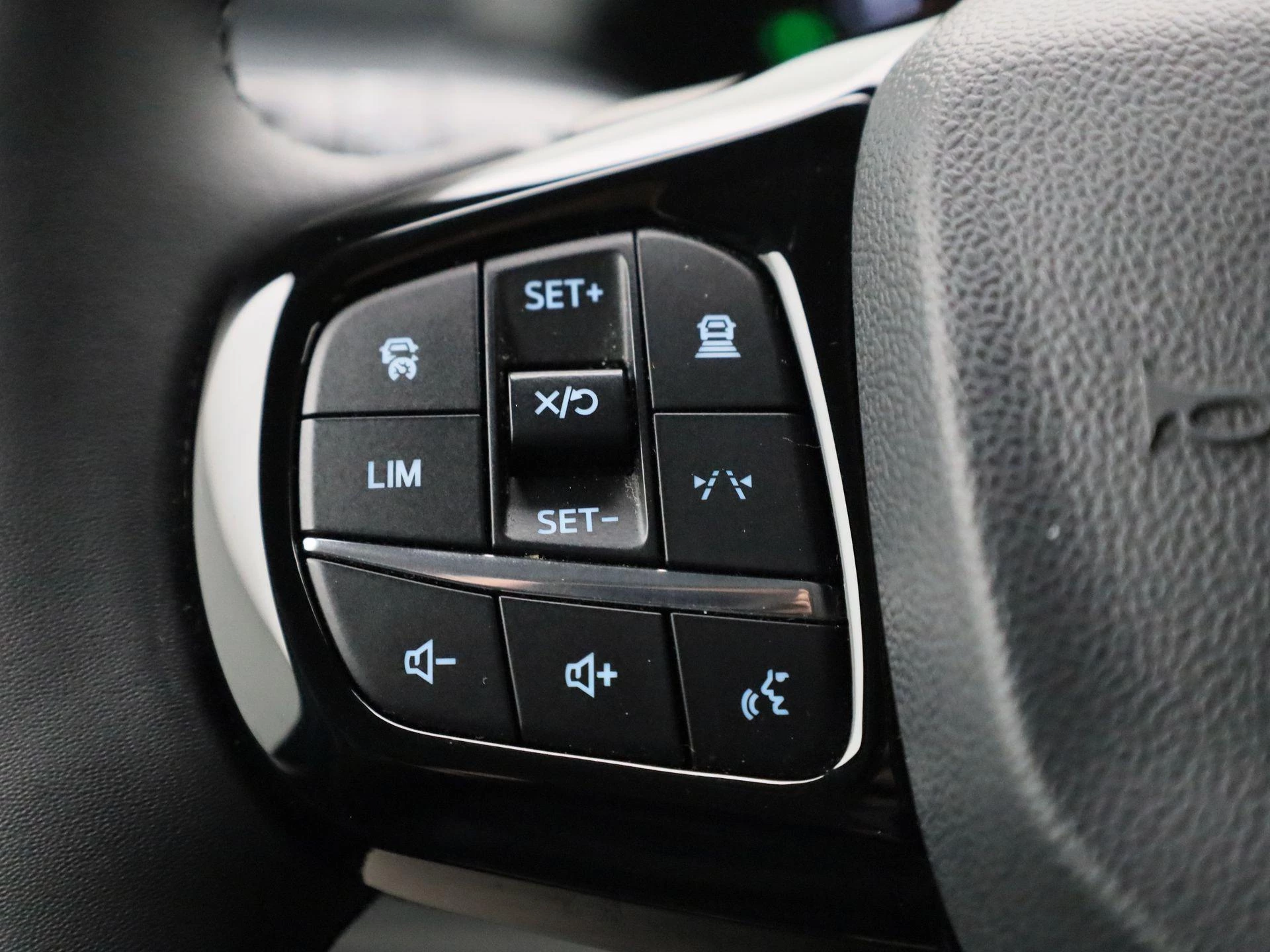 Ford-Transit Custom-image-15