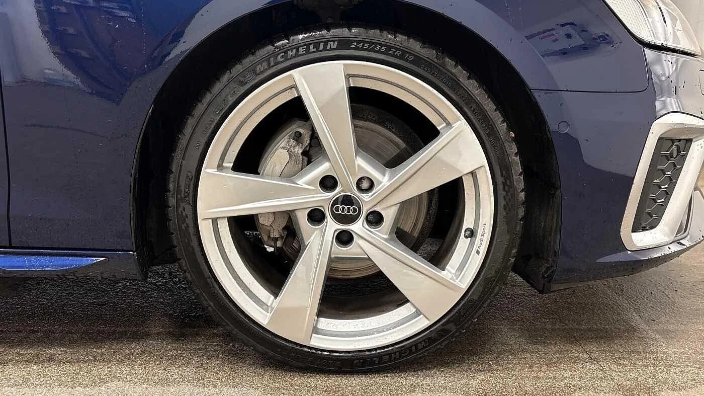 Audi-A4-image-4