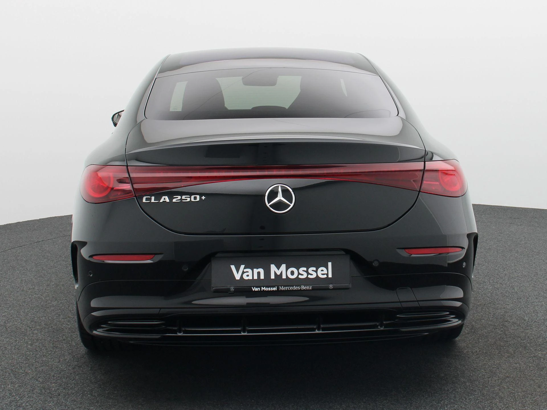 Mercedes-Benz CLA 250+ Sport Edition + MULTIBEAM + PANO + CARPLAY +