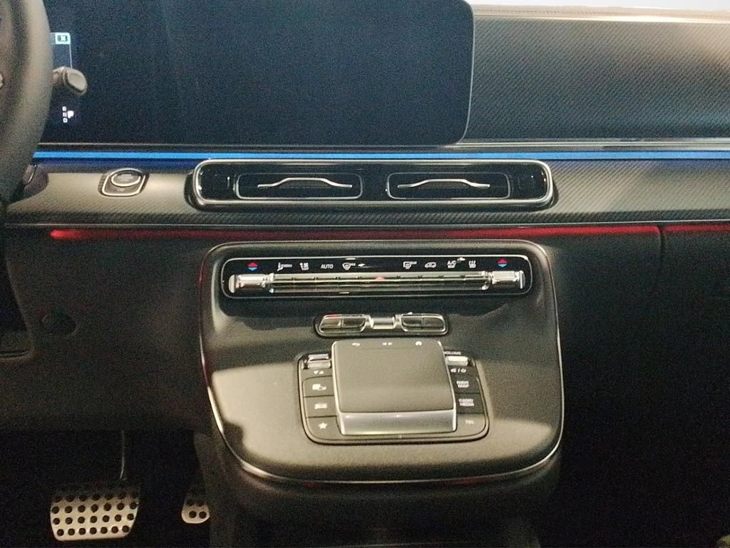 Mercedes-Benz-V-Klasse-image-14