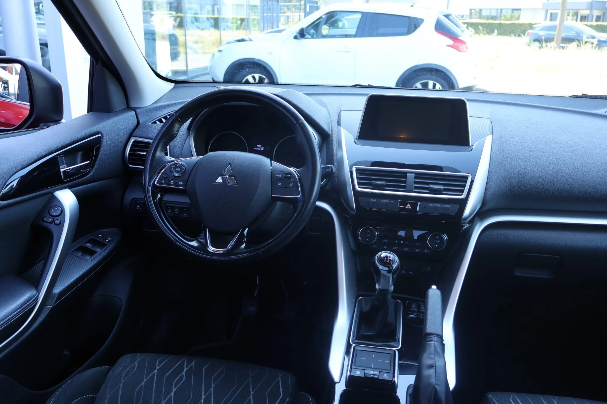Mitsubishi-Eclipse Cross-image-10