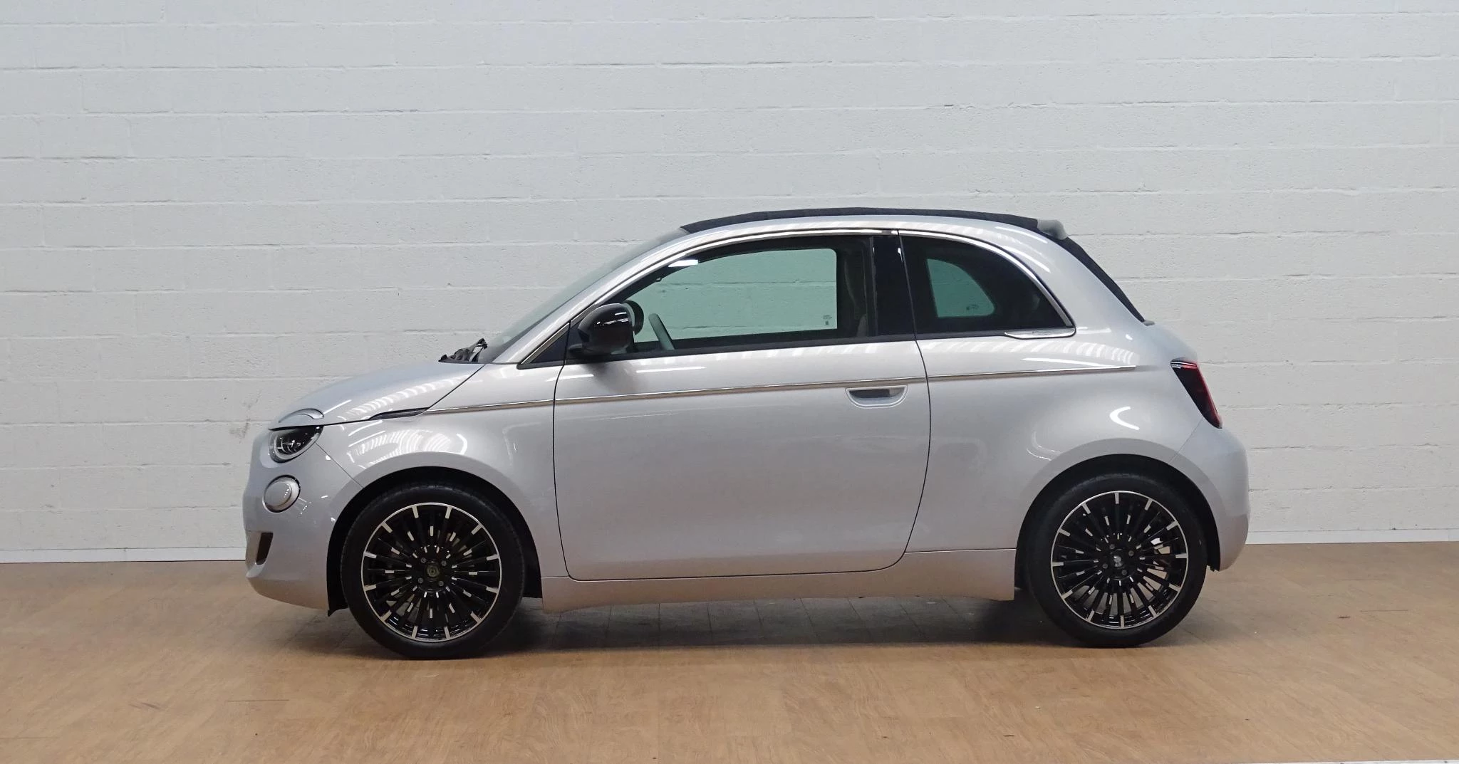 Fiat 500C 1.0 Hybrid LA PRIMA cabrio