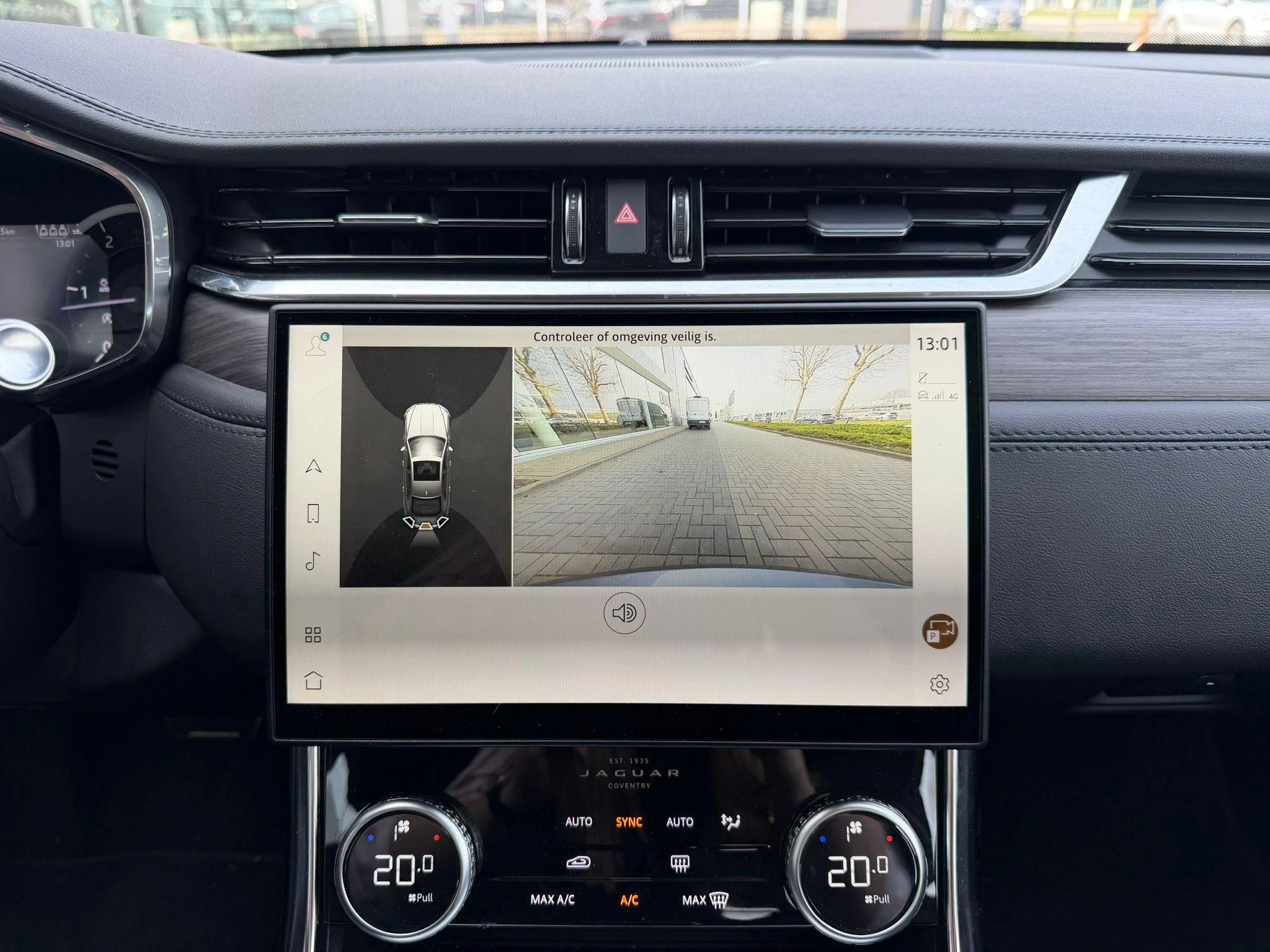 Jaguar XF D200 AWD SE