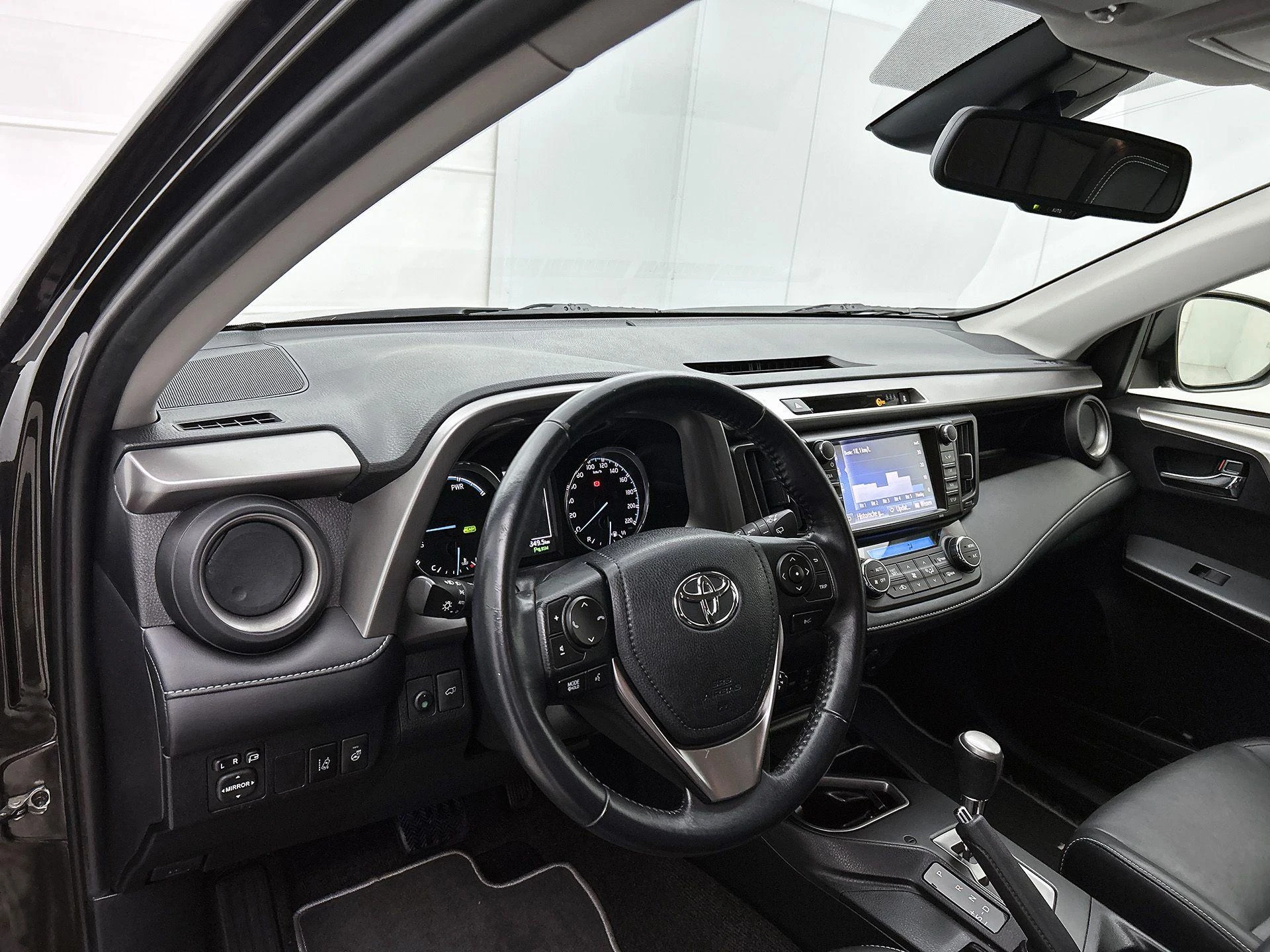 Toyota-RAV4-image-18