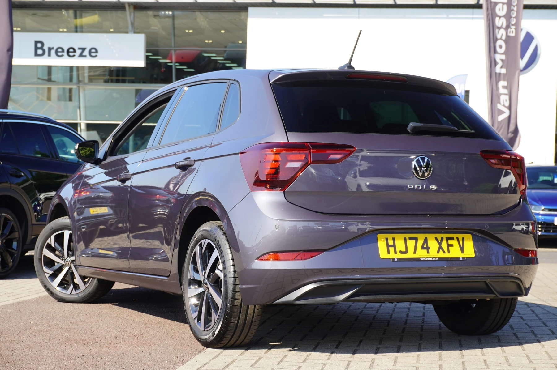 Volkswagen-Polo-image-2