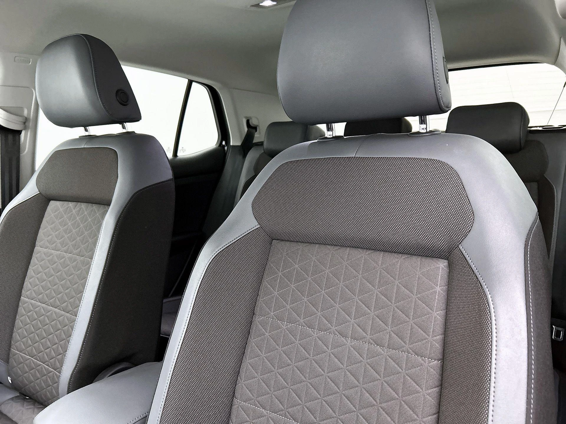Volkswagen T-Cross 1.0 TSI Style | 116 PK |