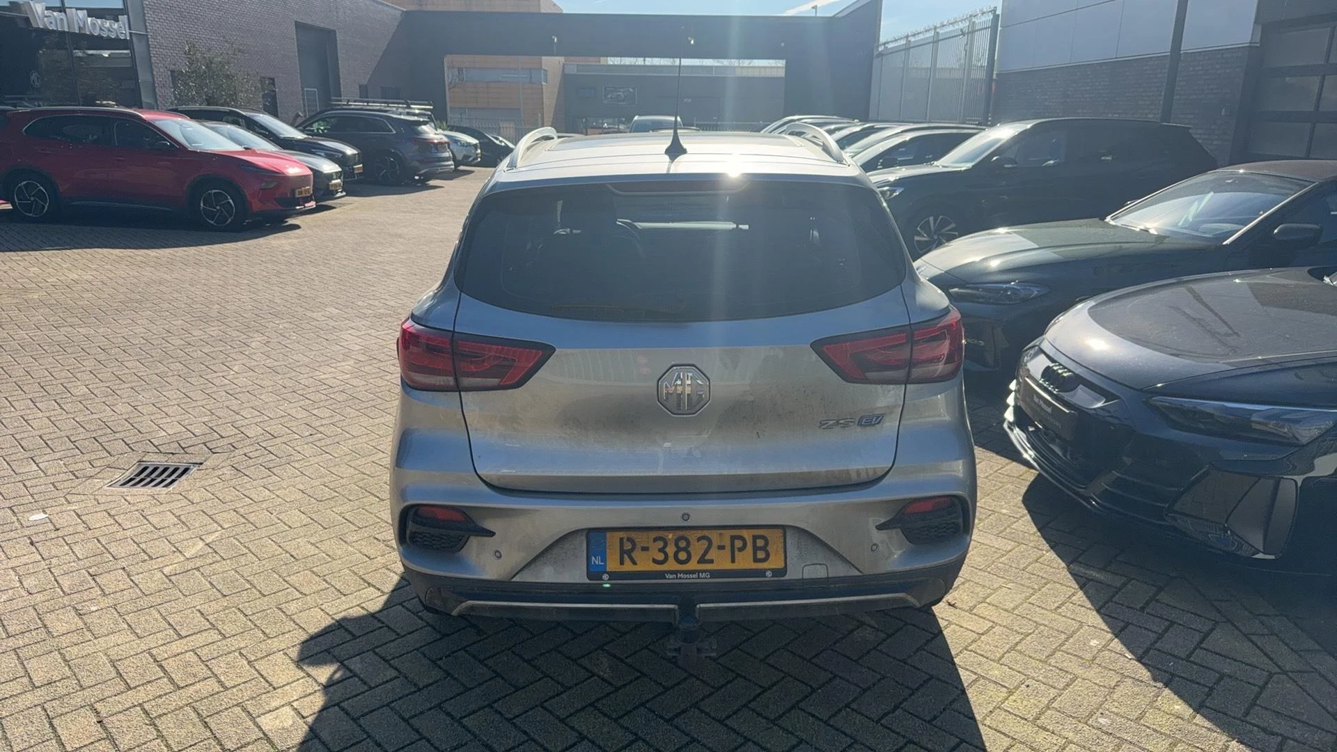 MG ZS EV Long Range Luxury 70 kWh