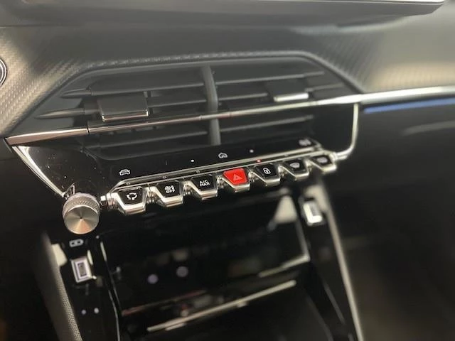 Peugeot-208-image-16