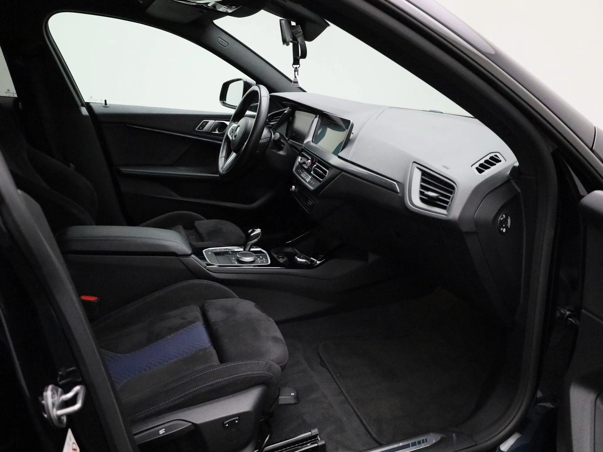 BMW-2 Serie-image-30
