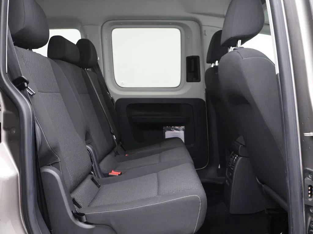 Volkswagen-Caddy-image-8