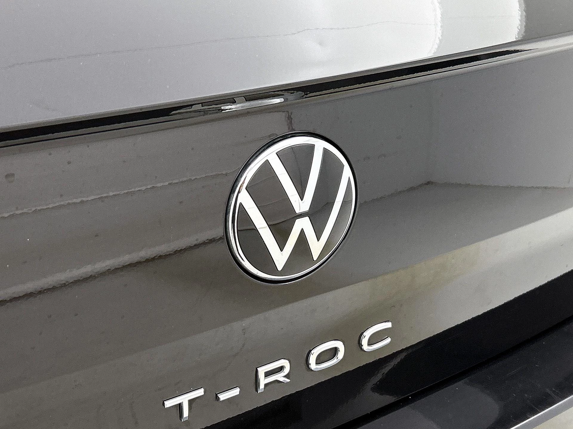 Volkswagen-T-Roc-image-16