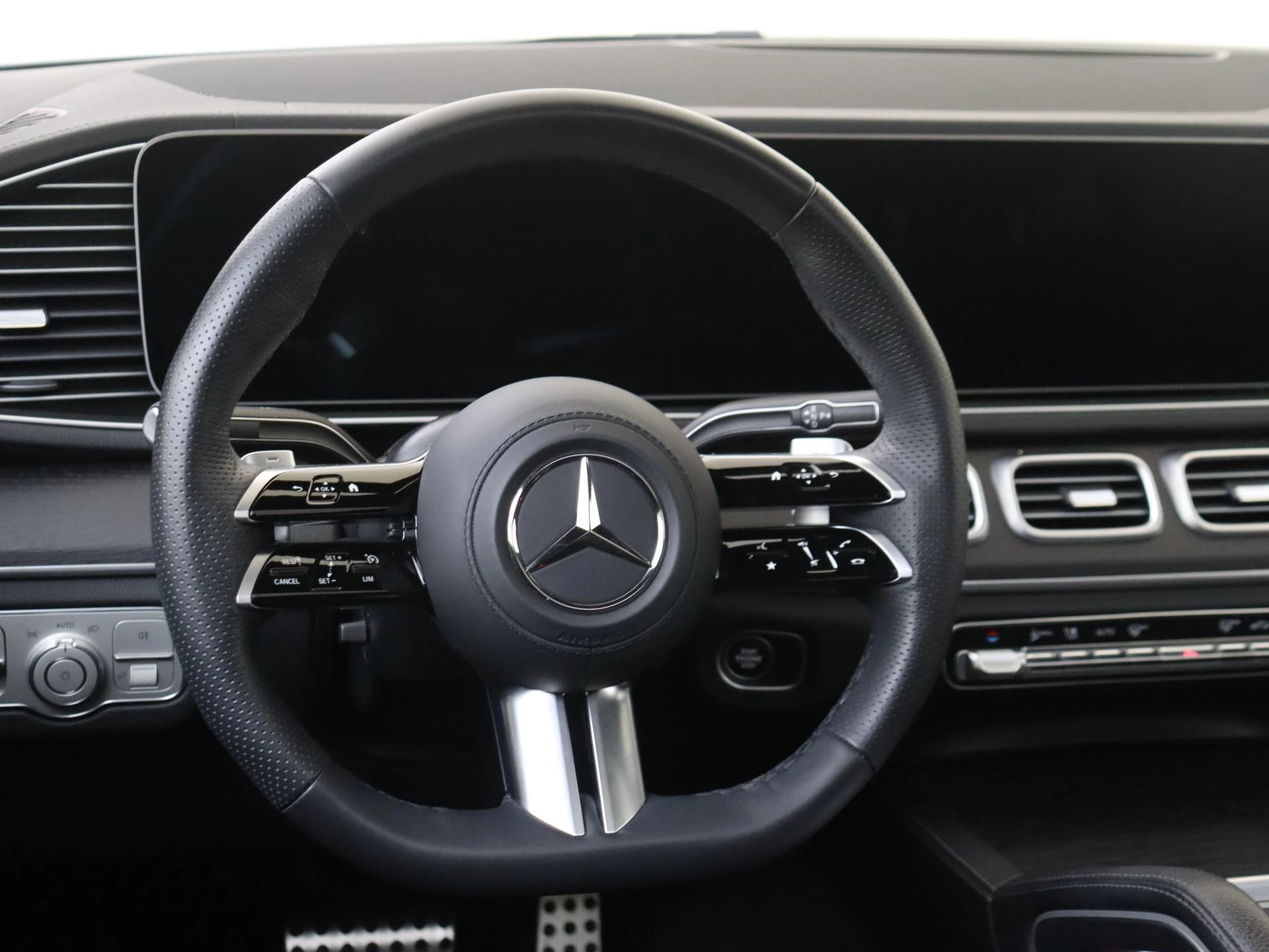 Mercedes-Benz-GLE-image-10