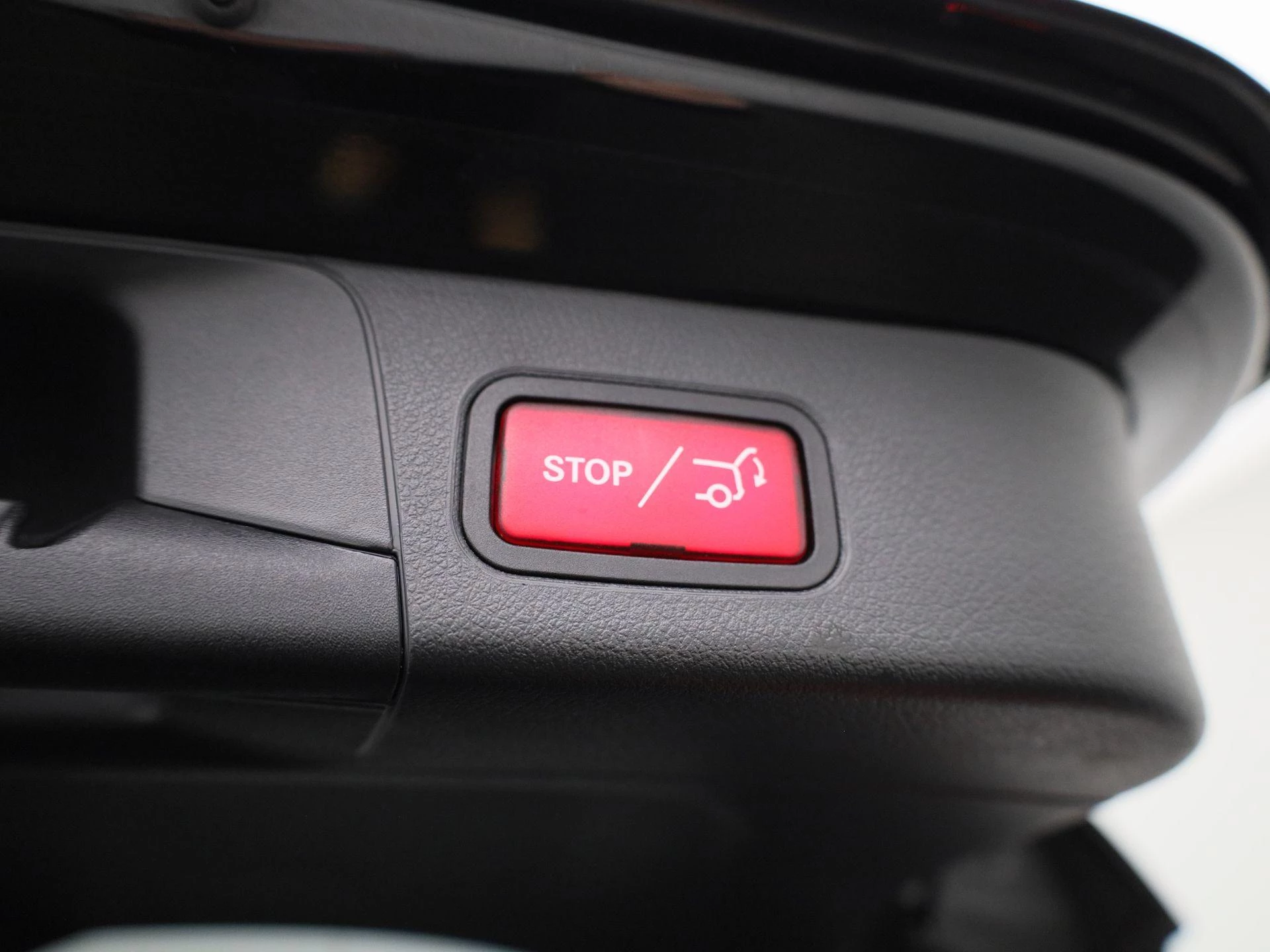 Mercedes-Benz-B-Klasse-image-11