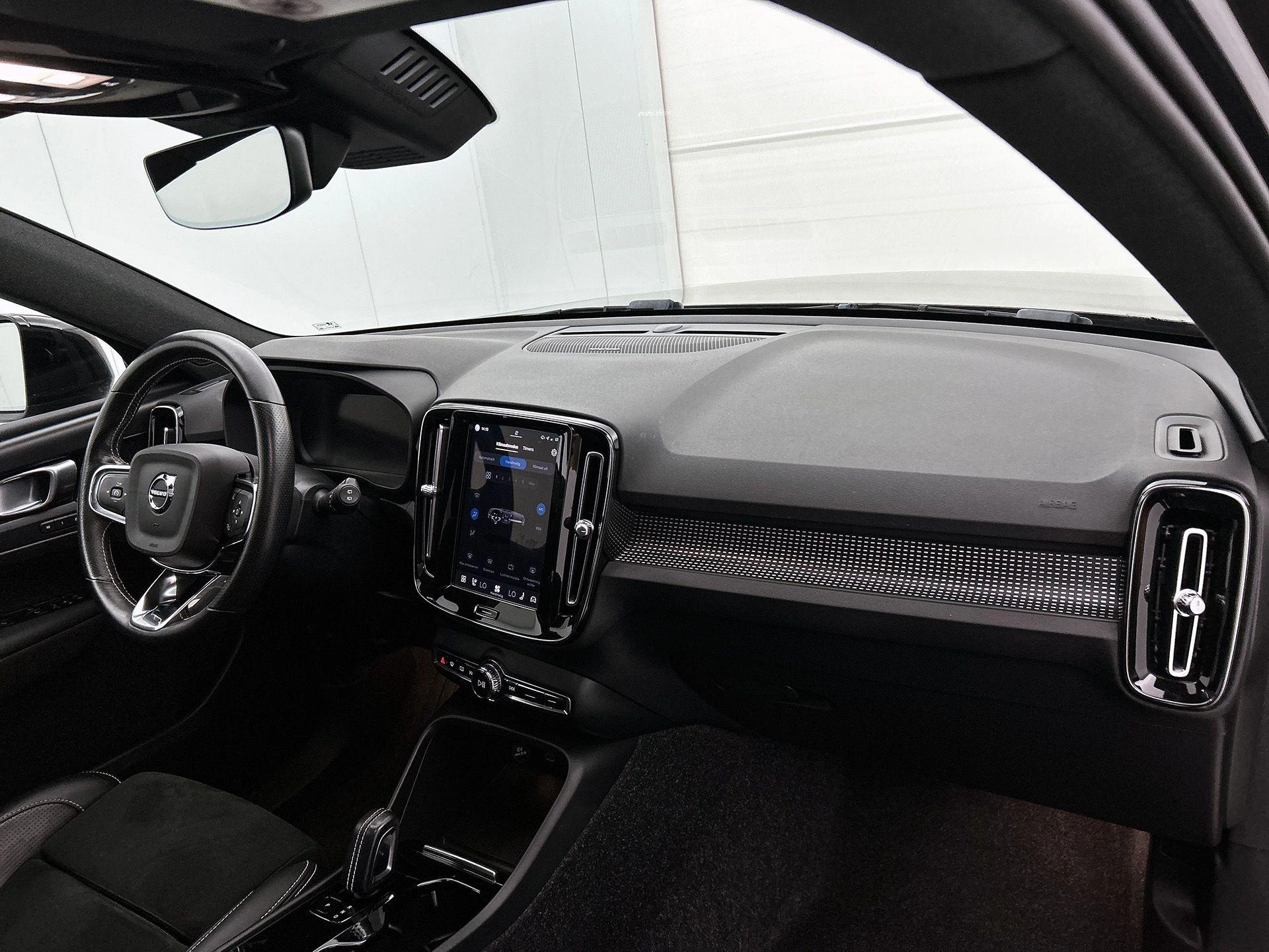 Volvo XC40 Recharge P8 AWD R-Design