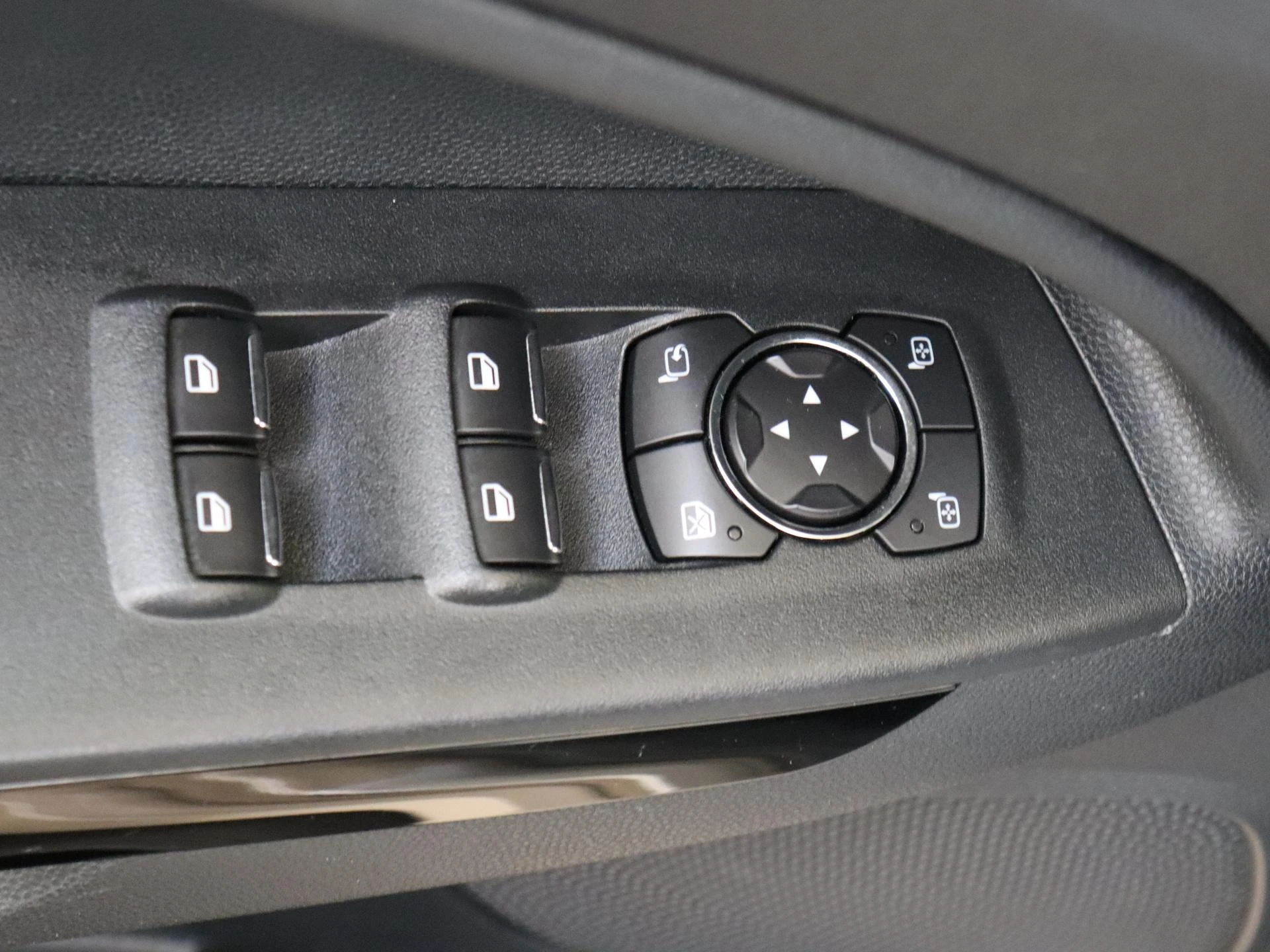 Ford-EcoSport-image-23