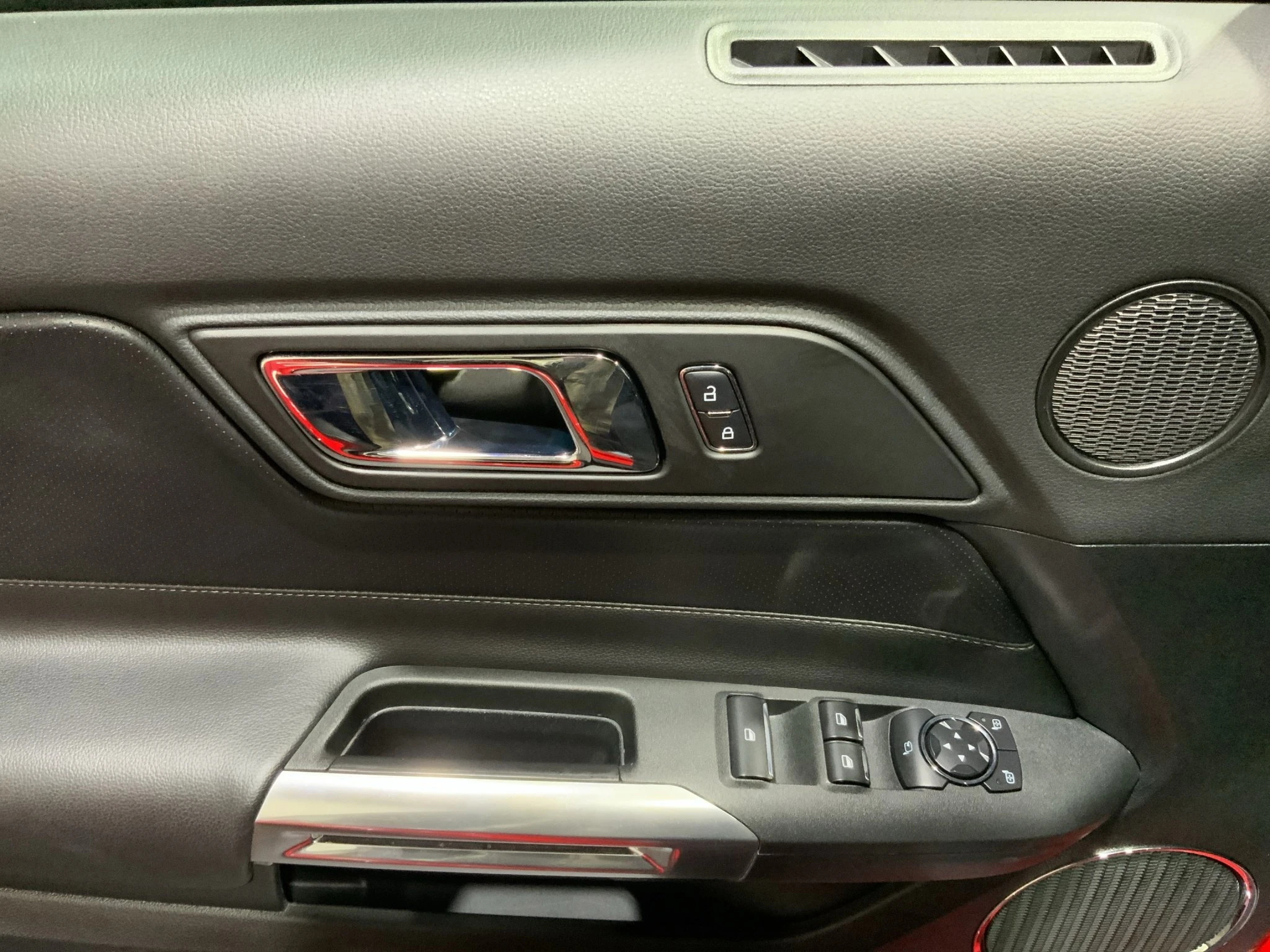 Ford-Mustang-image-15