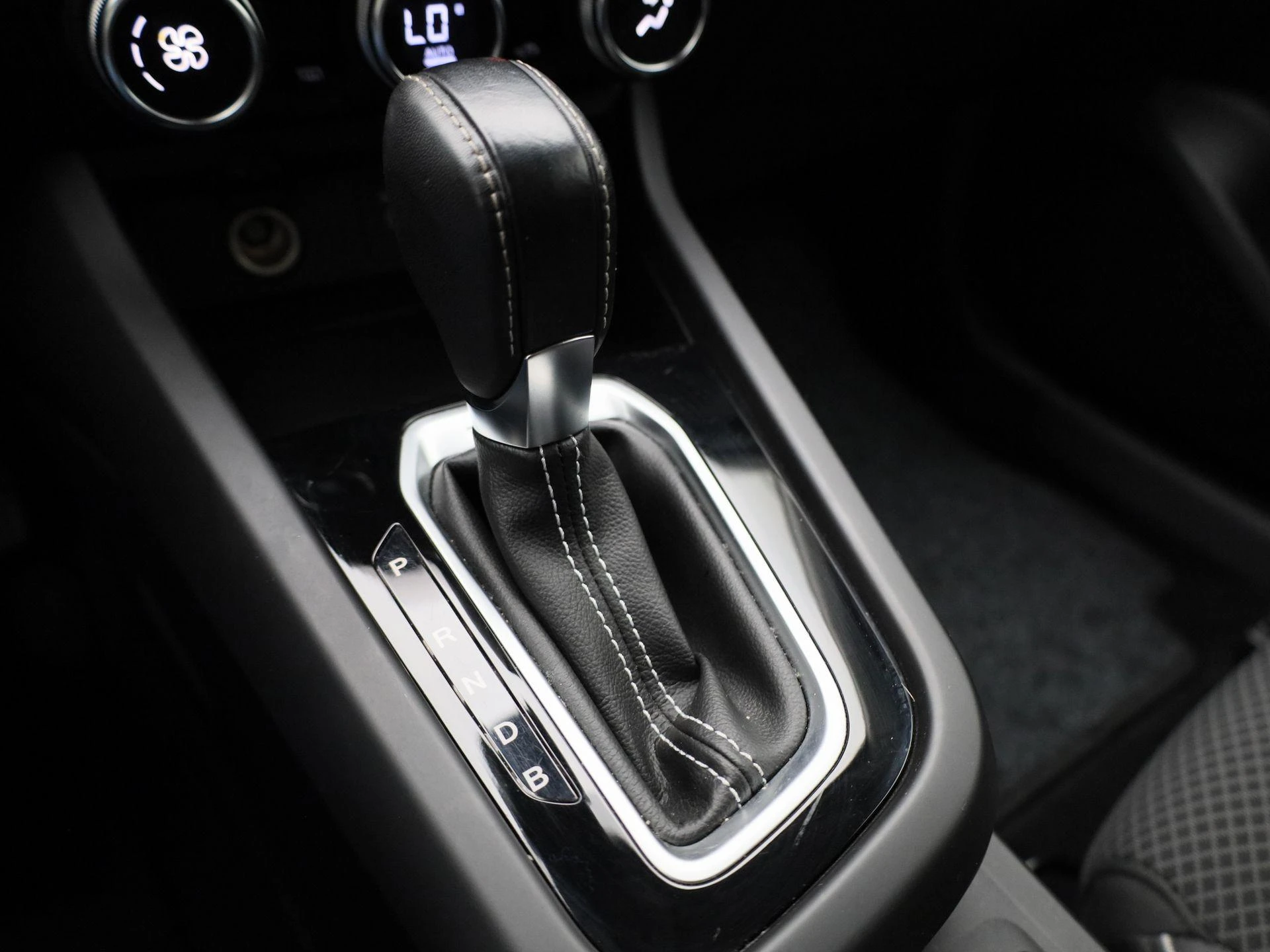 Renault-Arkana-image-25