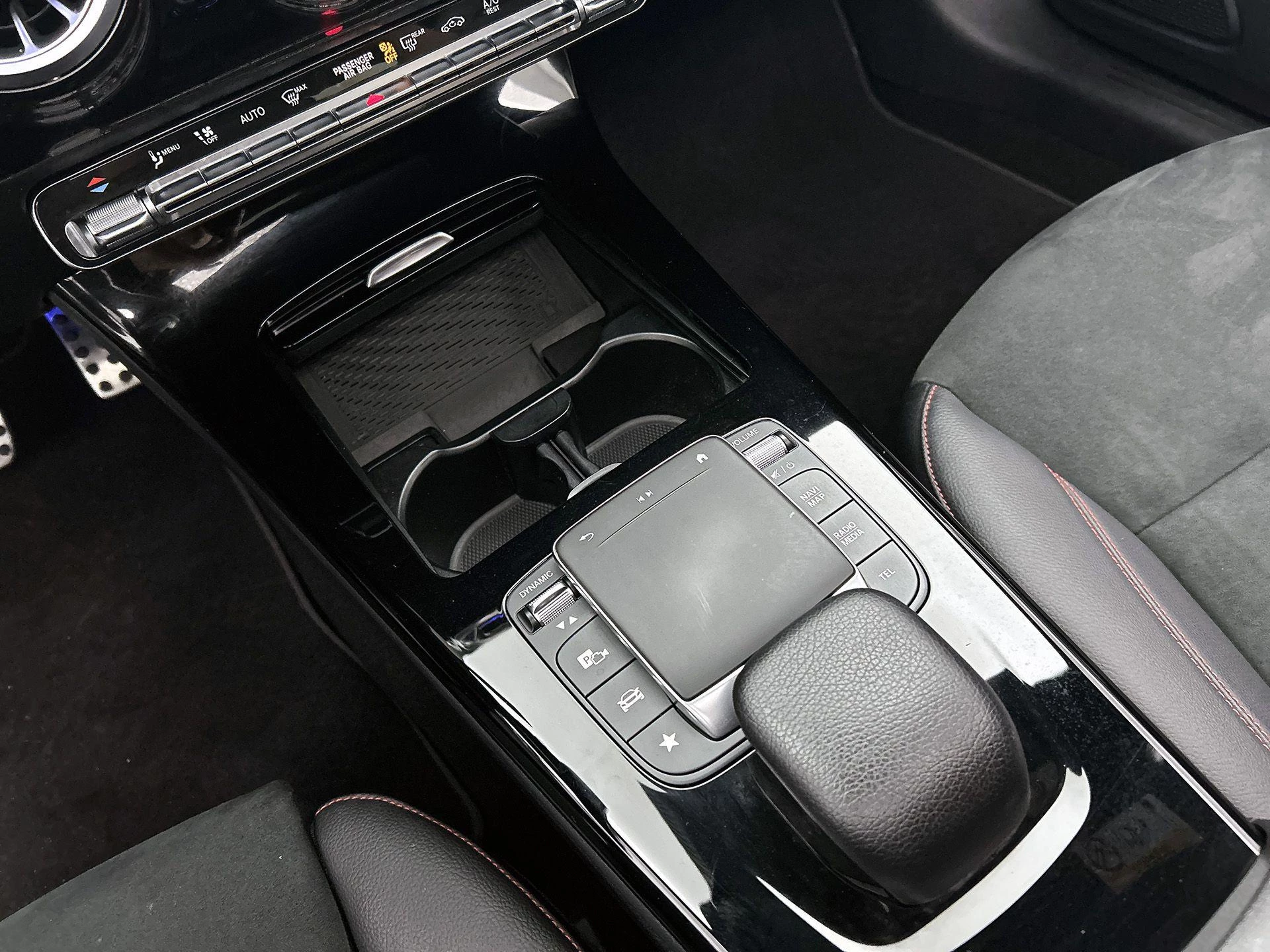 Mercedes-Benz CLA 250 e AMG Line