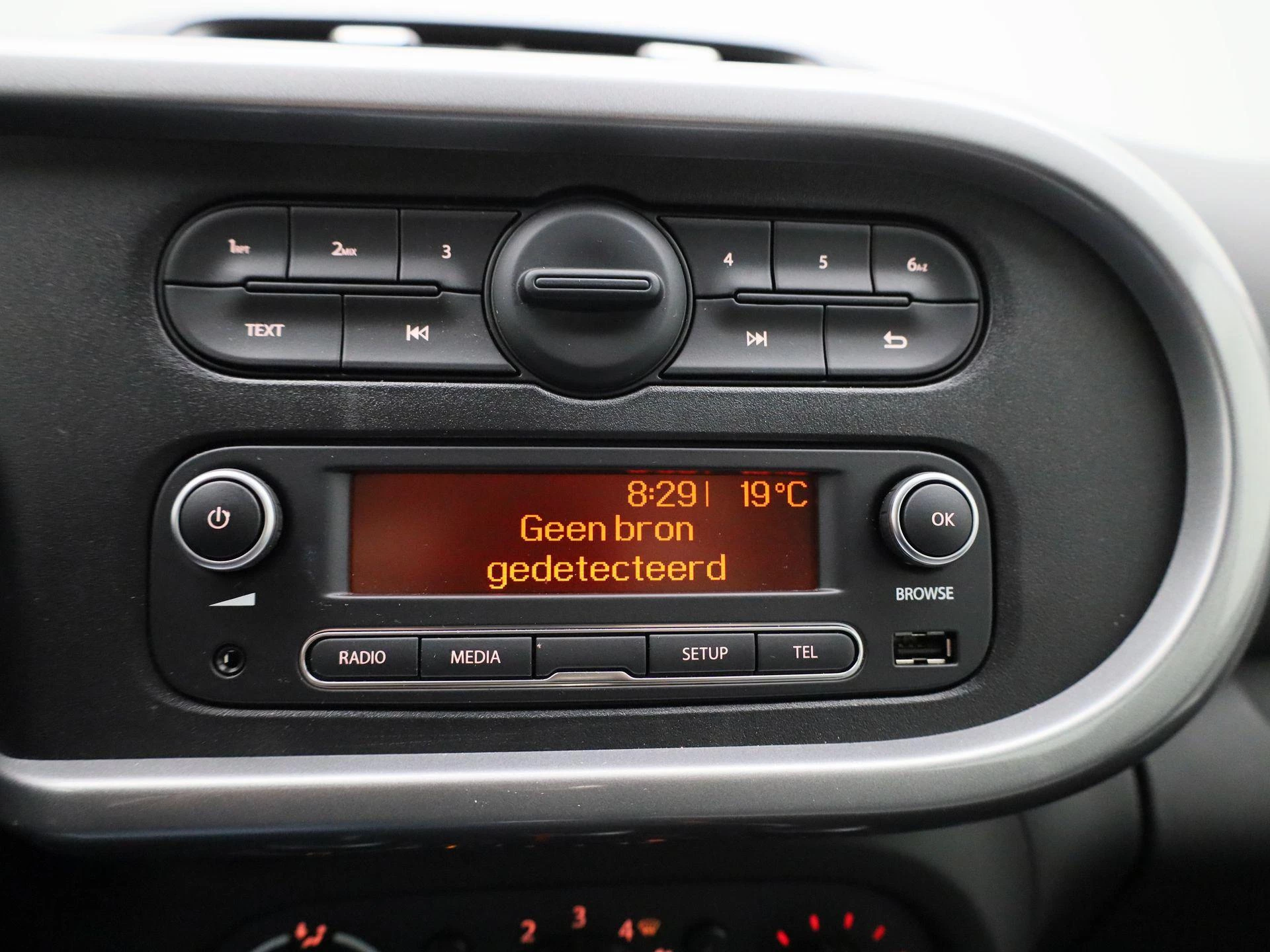 Renault-Twingo-image-16