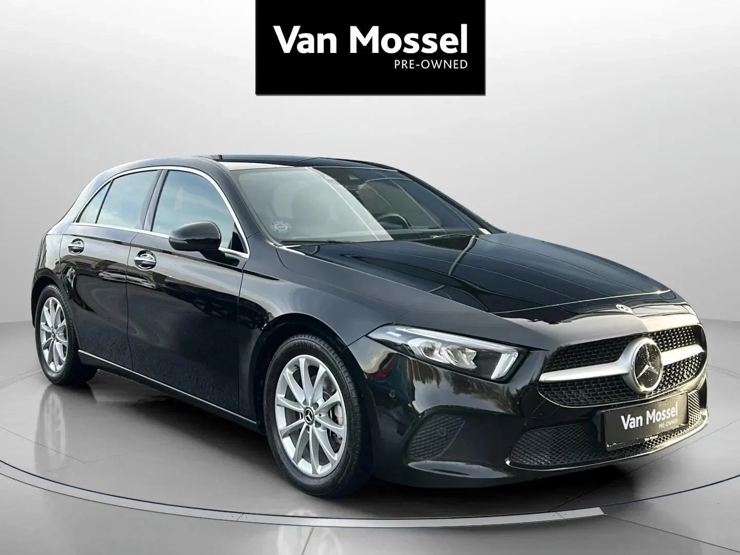 Mercedes-Benz-A-Klasse-image-1