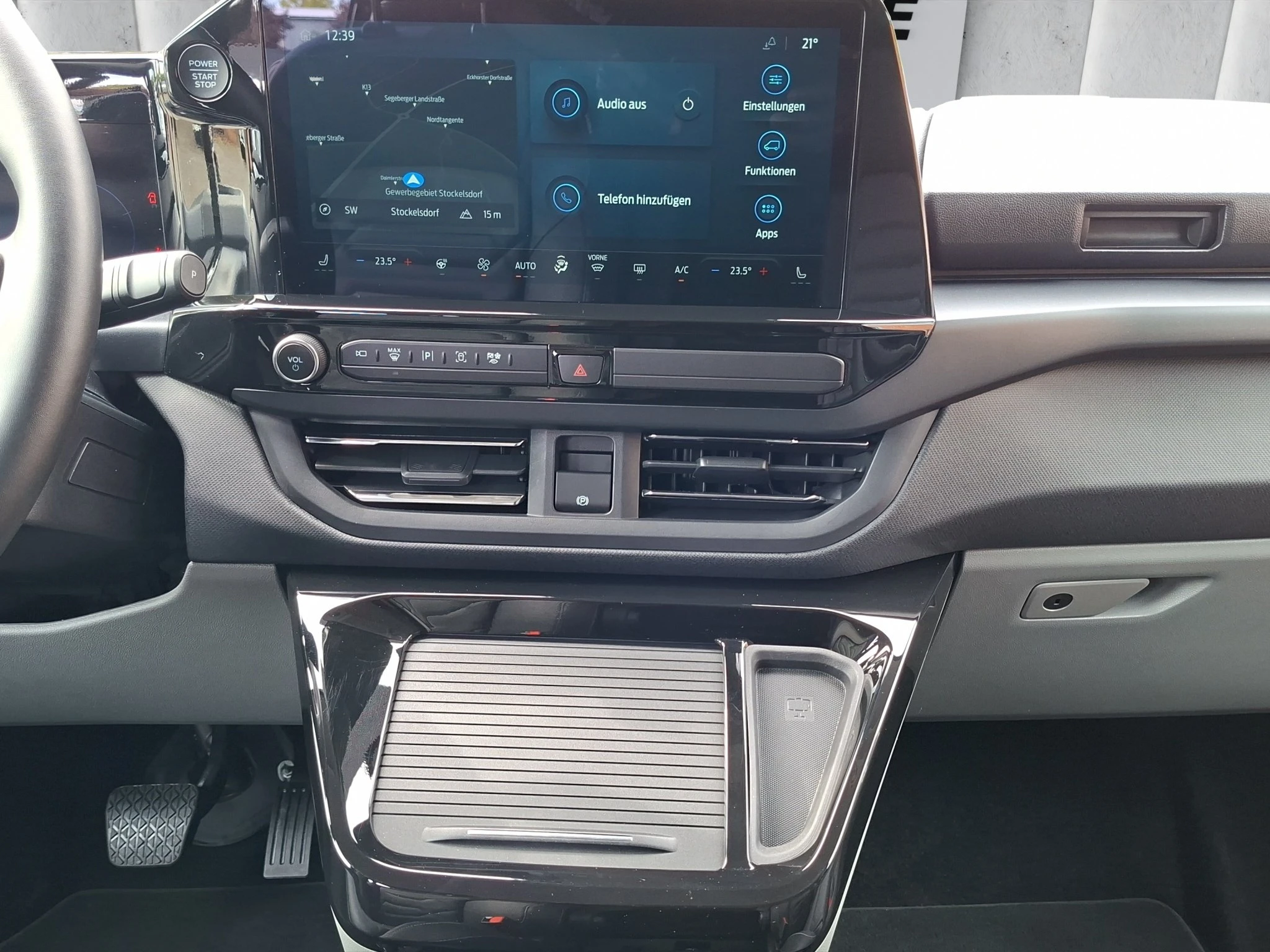 Ford-Tourneo Custom-image-13