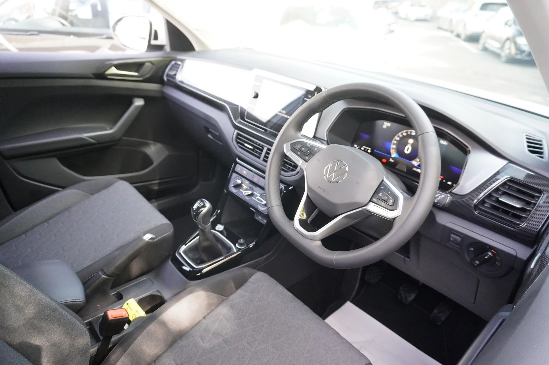 Volkswagen-T-Cross-image-5