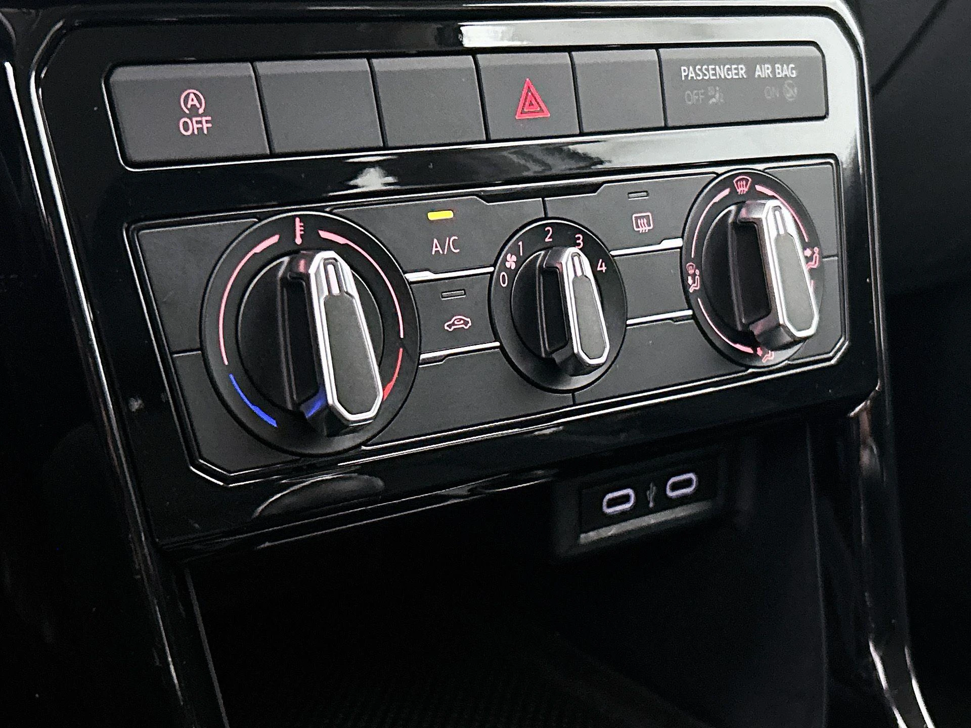 Volkswagen-T-Cross-image-23