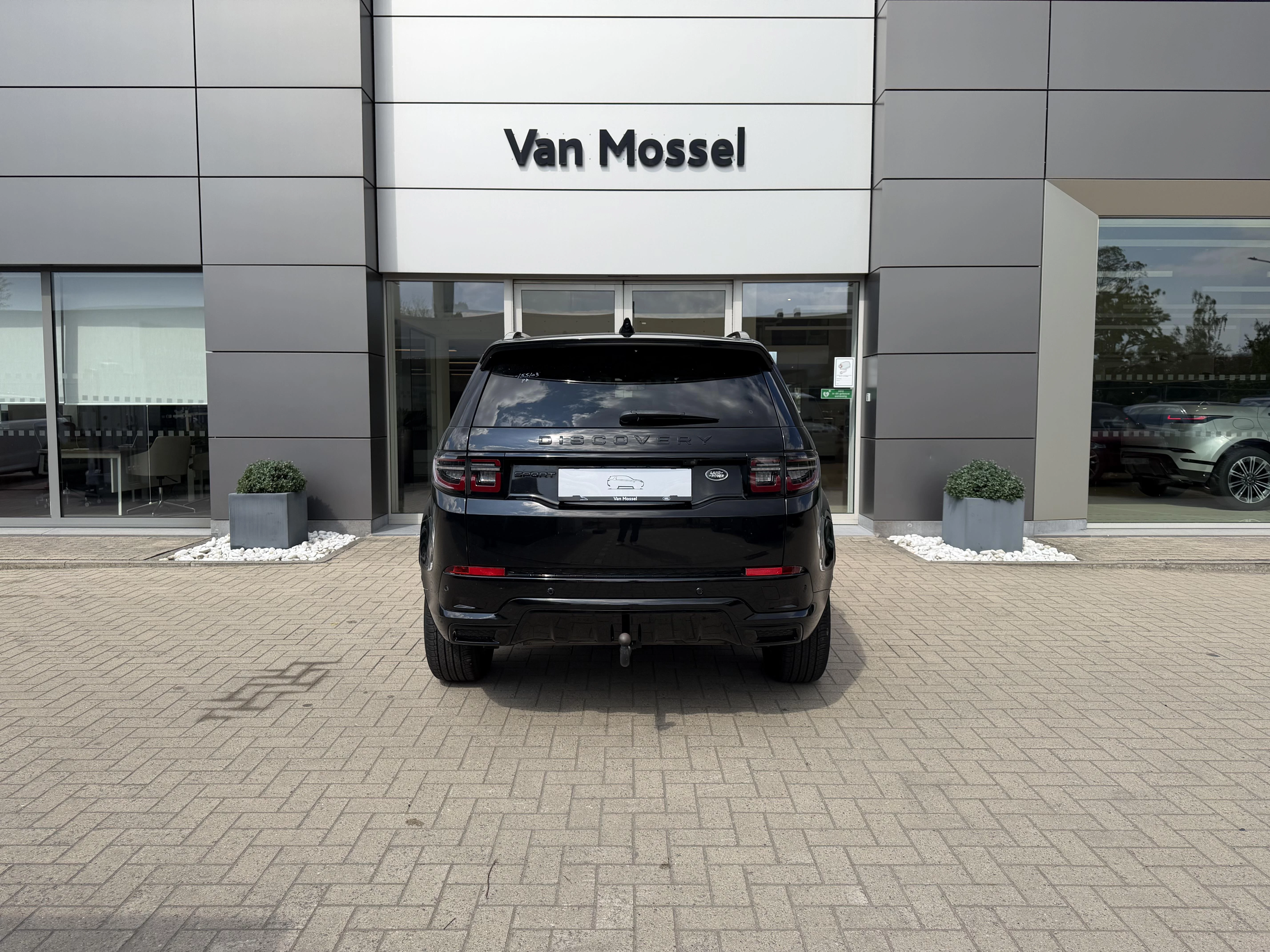 Land Rover-Discovery Sport-image-7