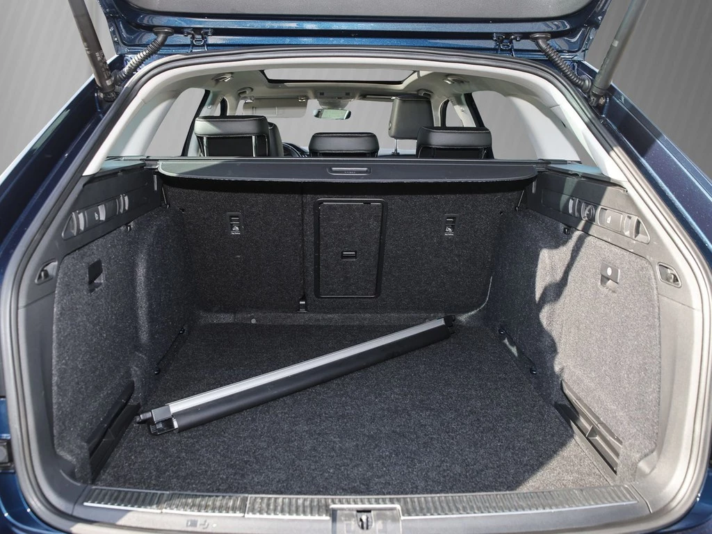 Škoda Superb Combi 2.0 TDI DSG Premium Edition