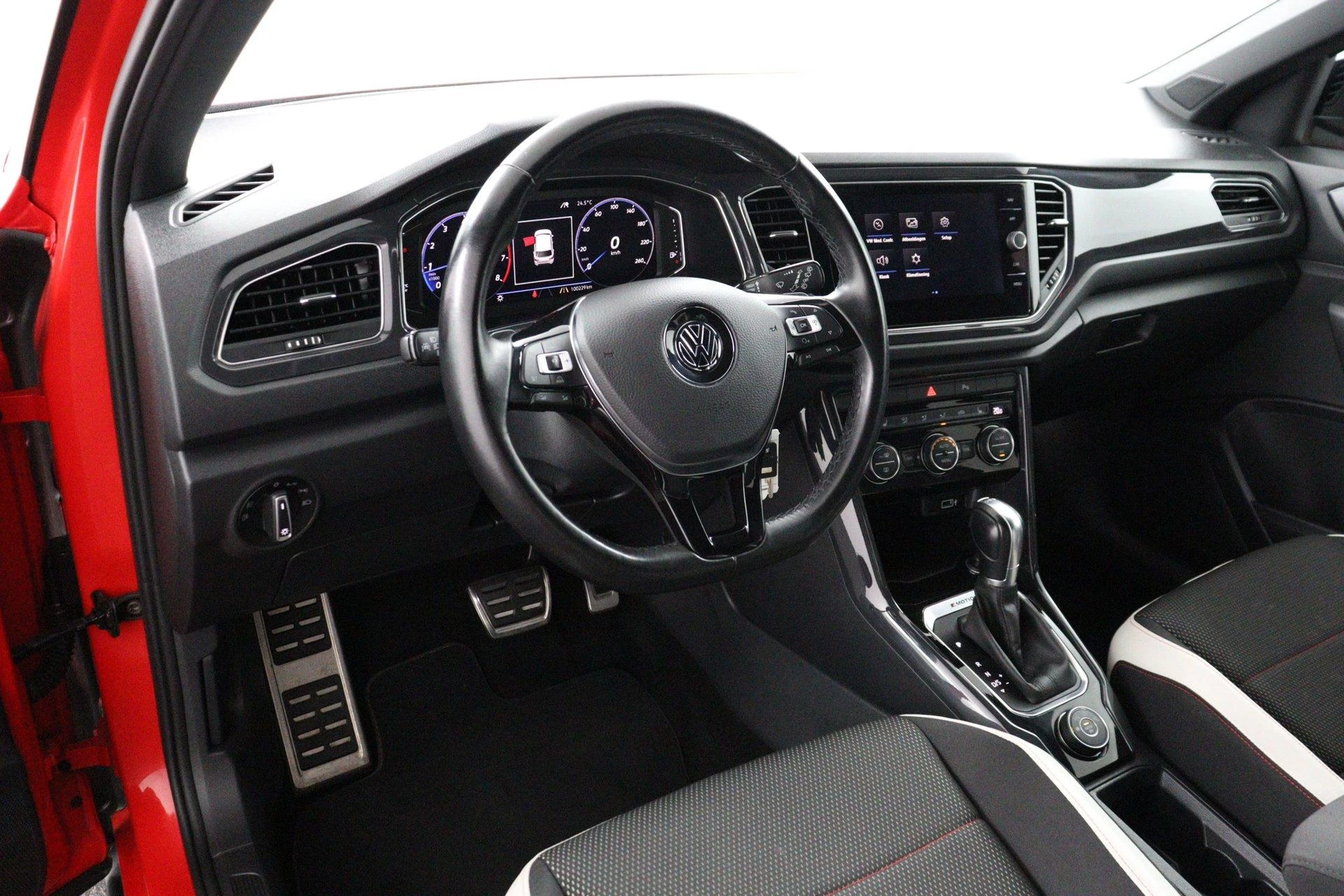 Volkswagen-T-Roc-image-63