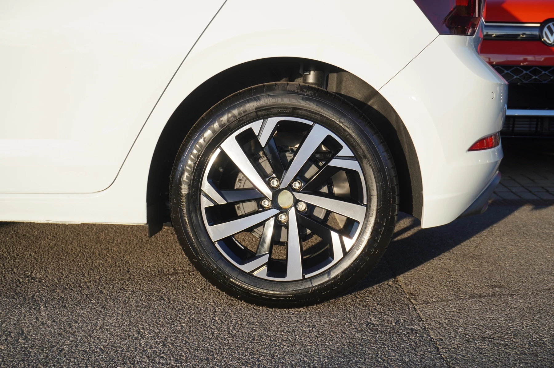 Volkswagen-Polo-image-20