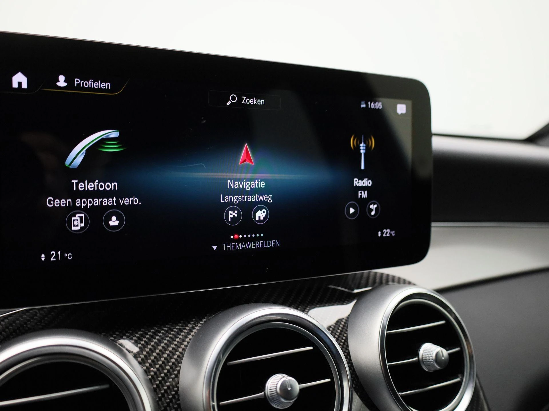 Mercedes-Benz-GLC-image-16