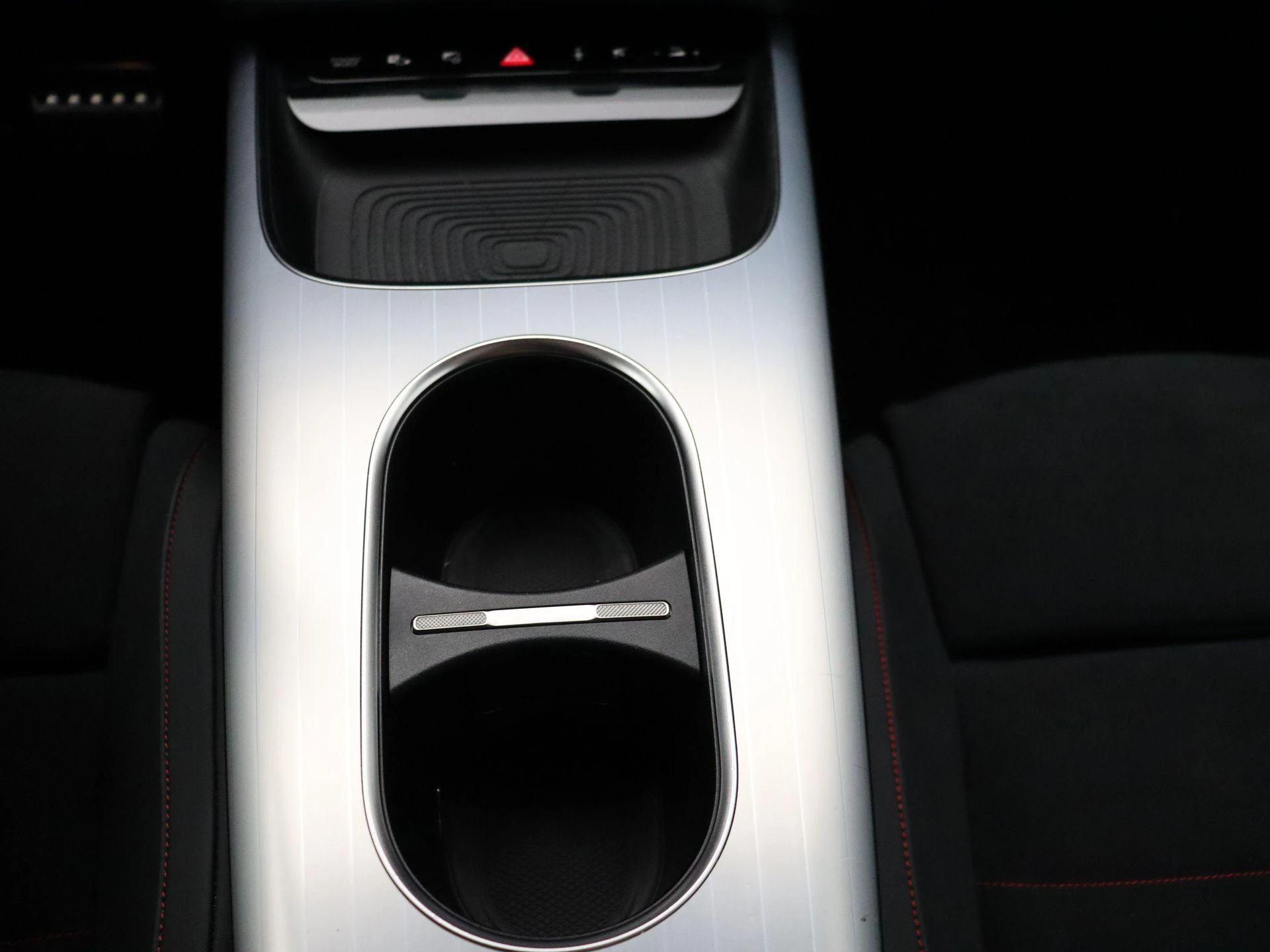 Mercedes-Benz-CLA-image-20