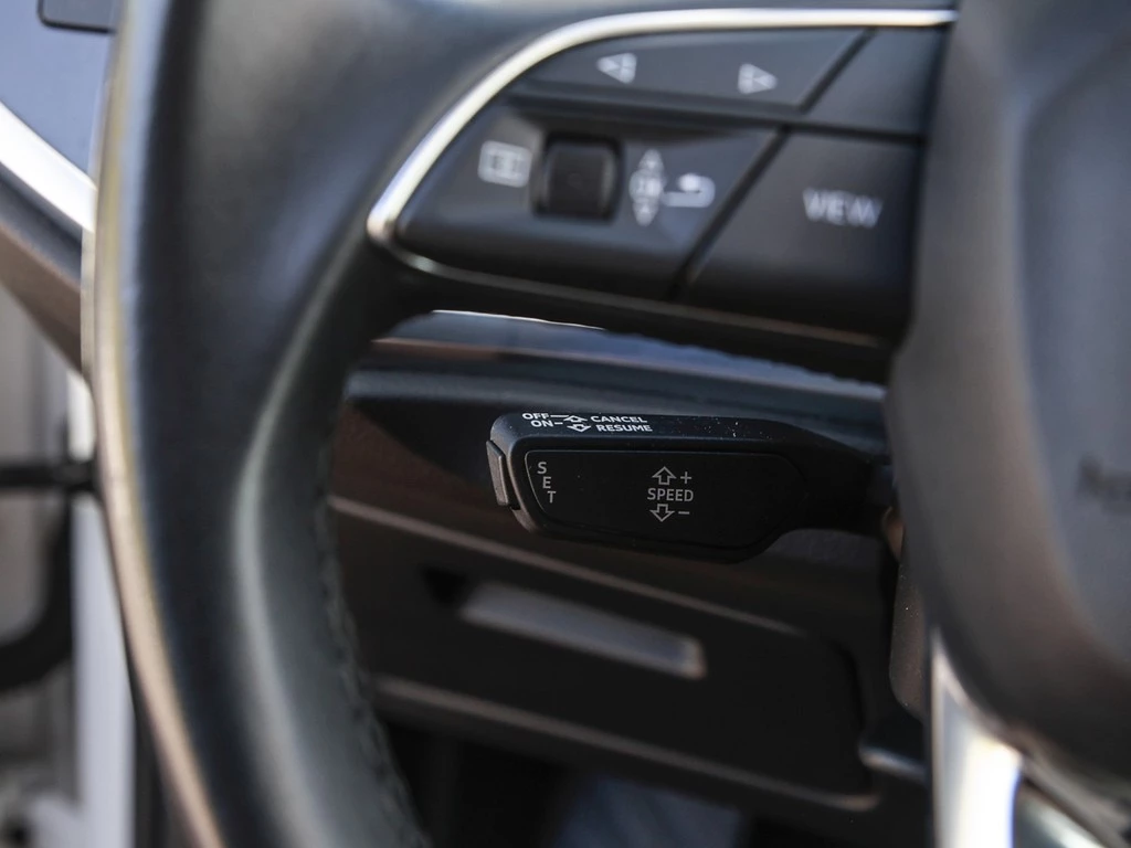 Audi Q3 40 TDI advanced Navi Matrix AHK Kamera PDC+