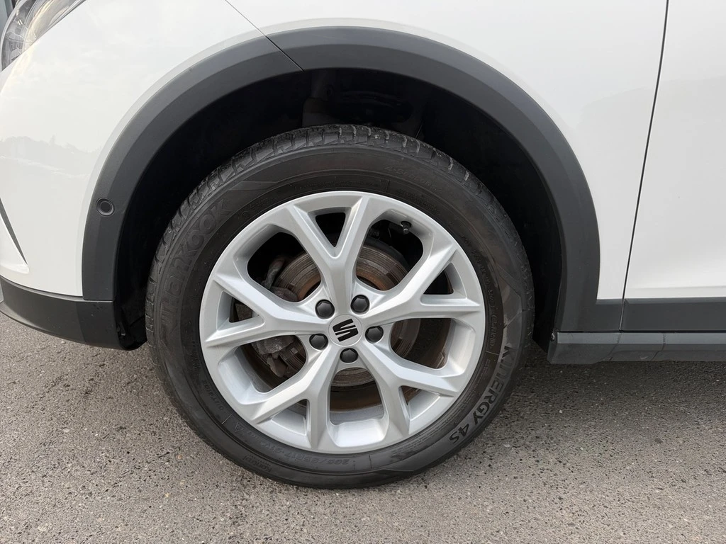SEAT-Arona-image-2
