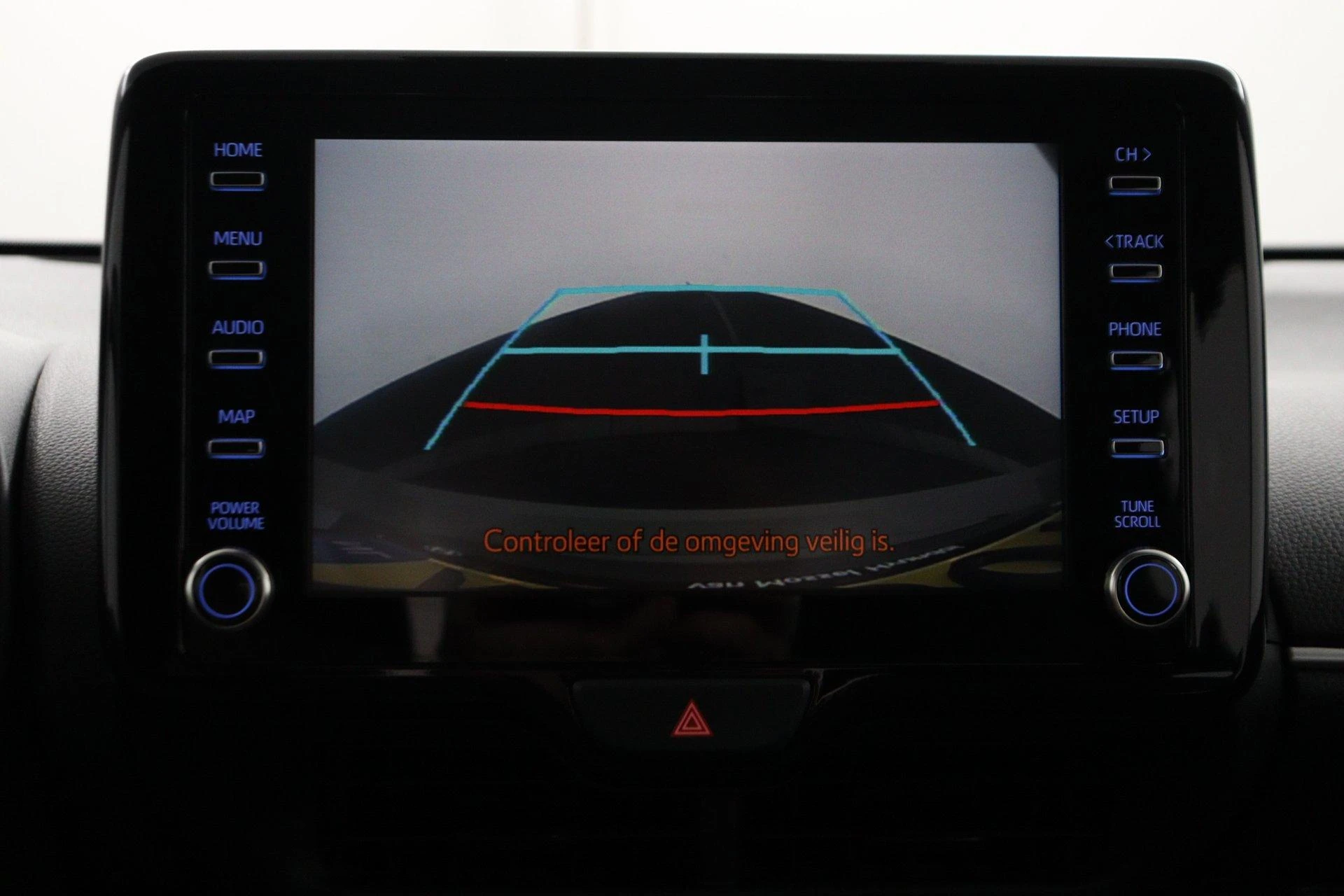 Mazda-2 Hybrid-image-7