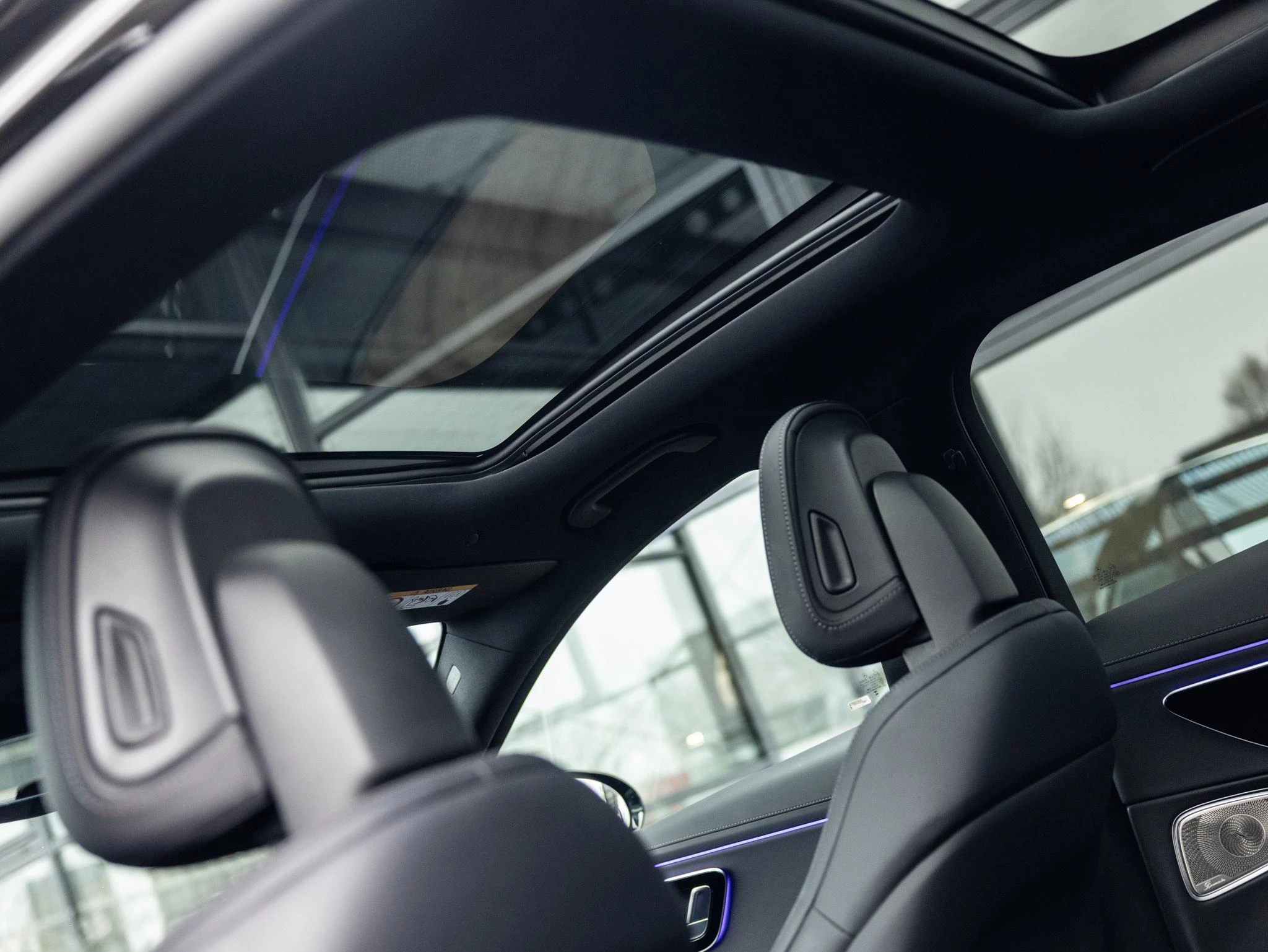 Mercedes-Benz-E-Klasse-image-18