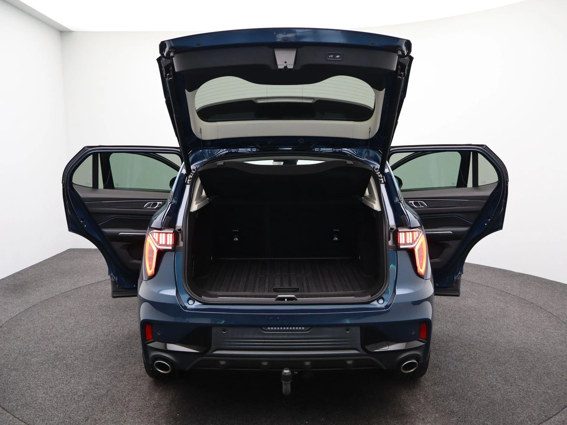 Lynk & Co-01-image-13