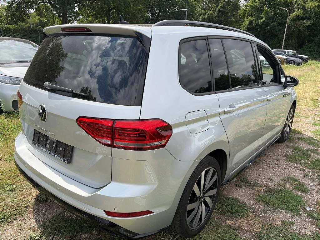 Volkswagen Touran 1.5 TSI DSG R-Line Black Style AHK, RFK, Navi., ACC, 18"Alu.,
