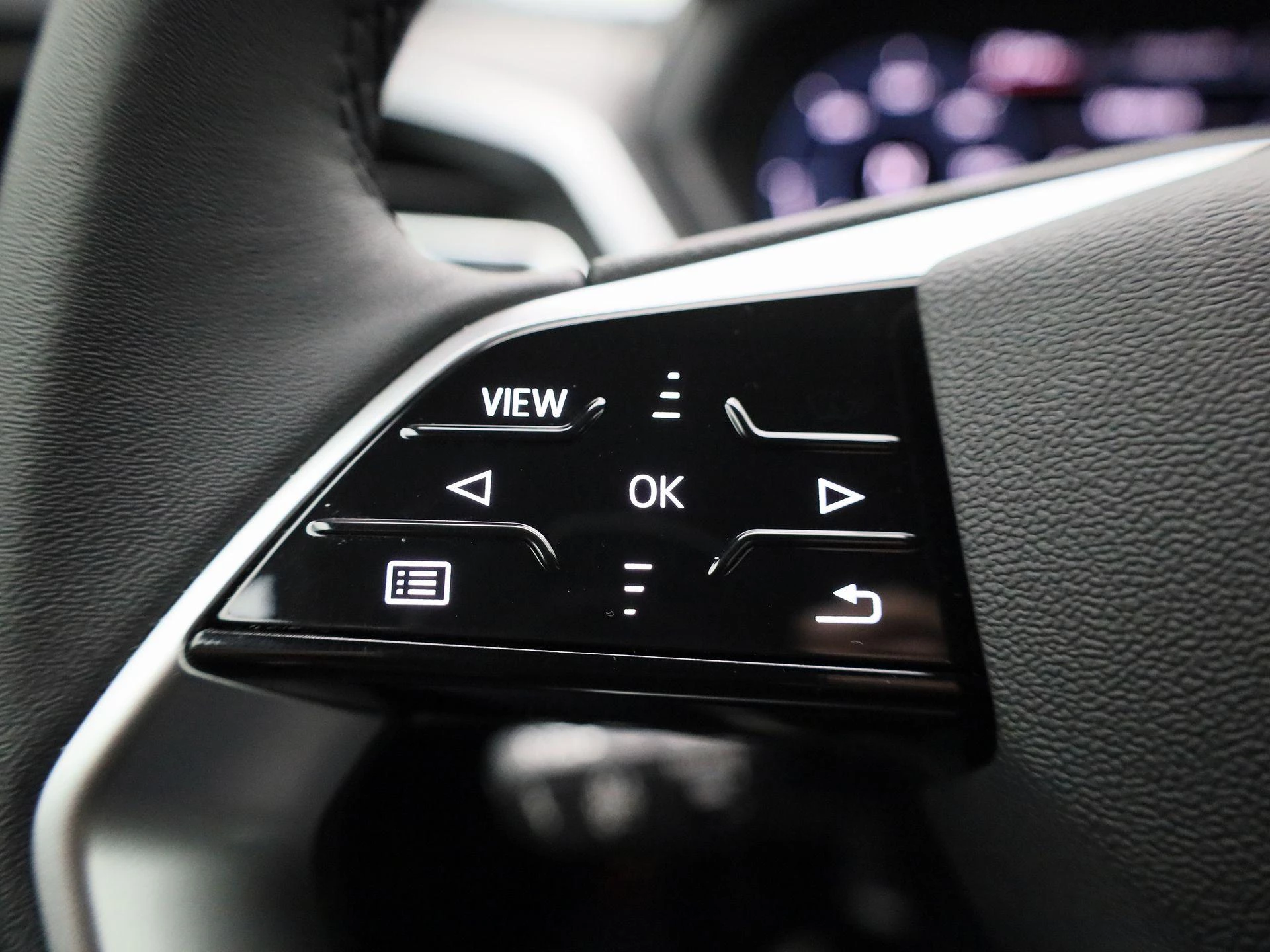 Audi-Q4 e-tron-image-22