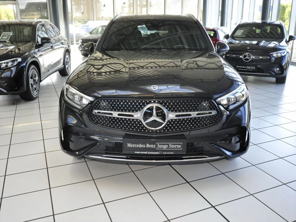 Mercedes-Benz-GLC 300 d-image-3