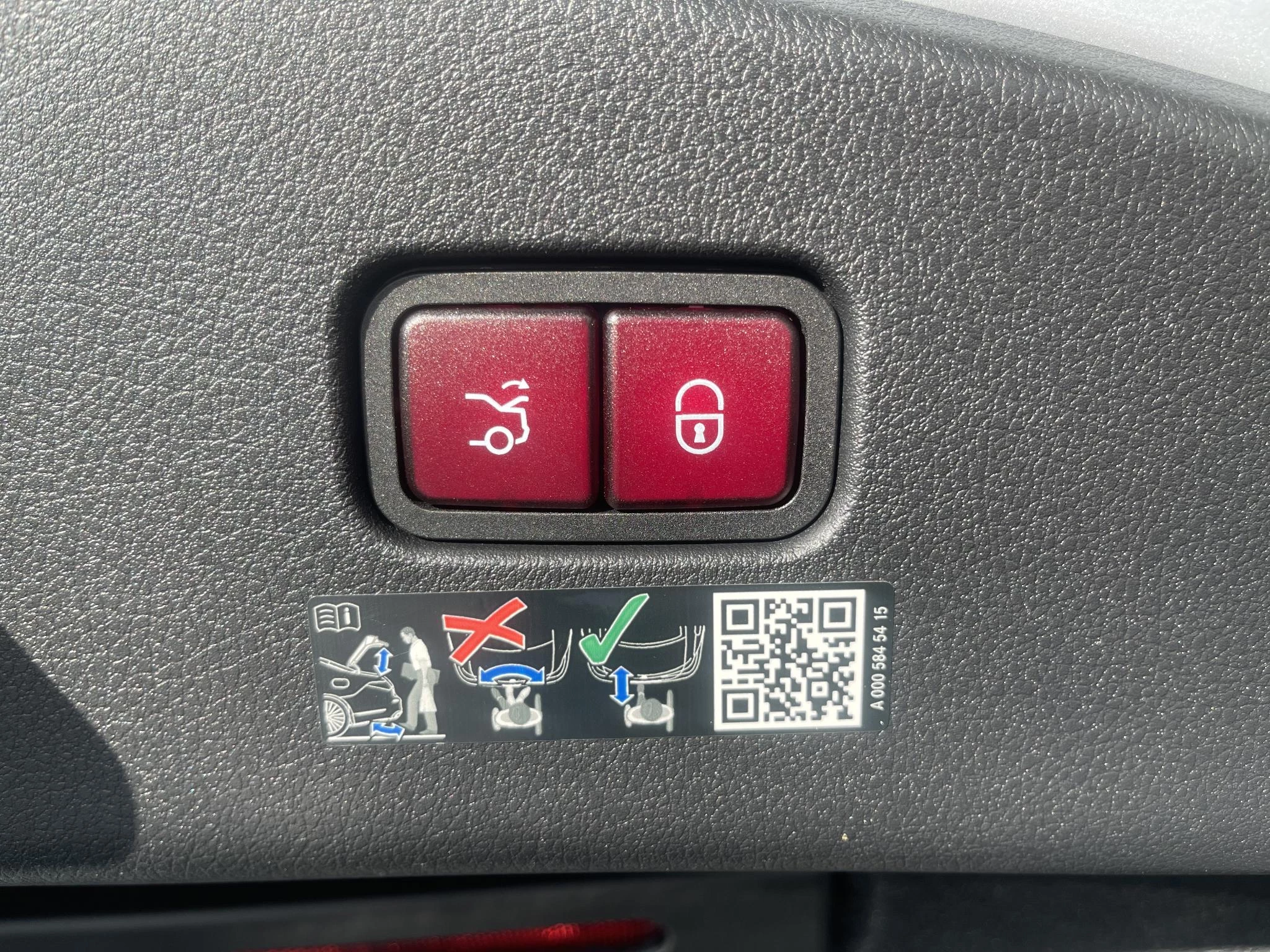 Mercedes-Benz CLE 220 d AMG Line Coupé + LEDER + PANO DAK + BURMESTER +